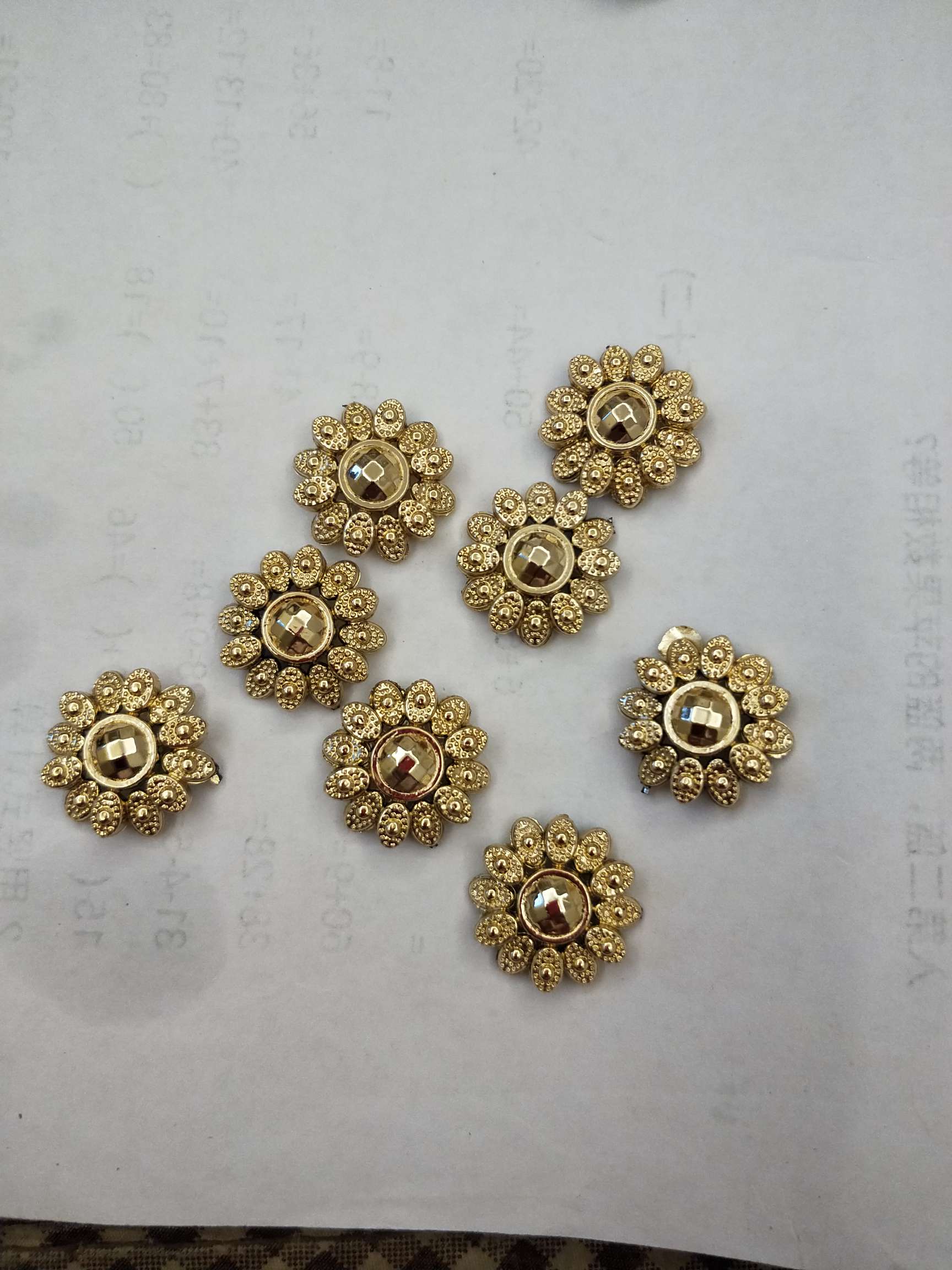 塑料水度太阳花小扣子