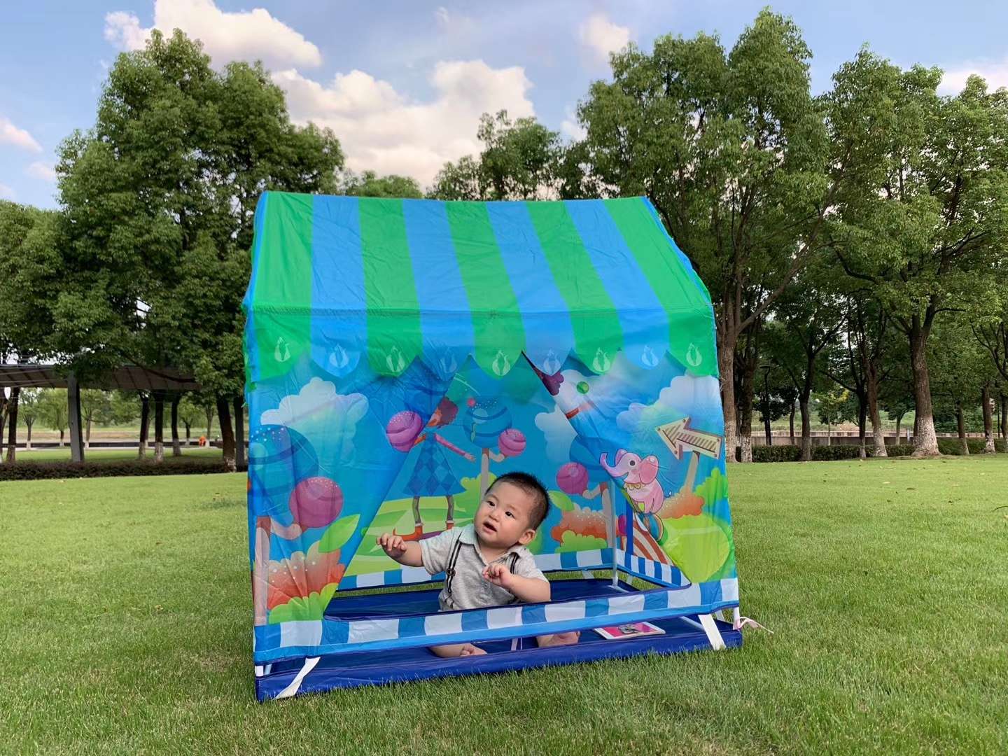 Children's room tent