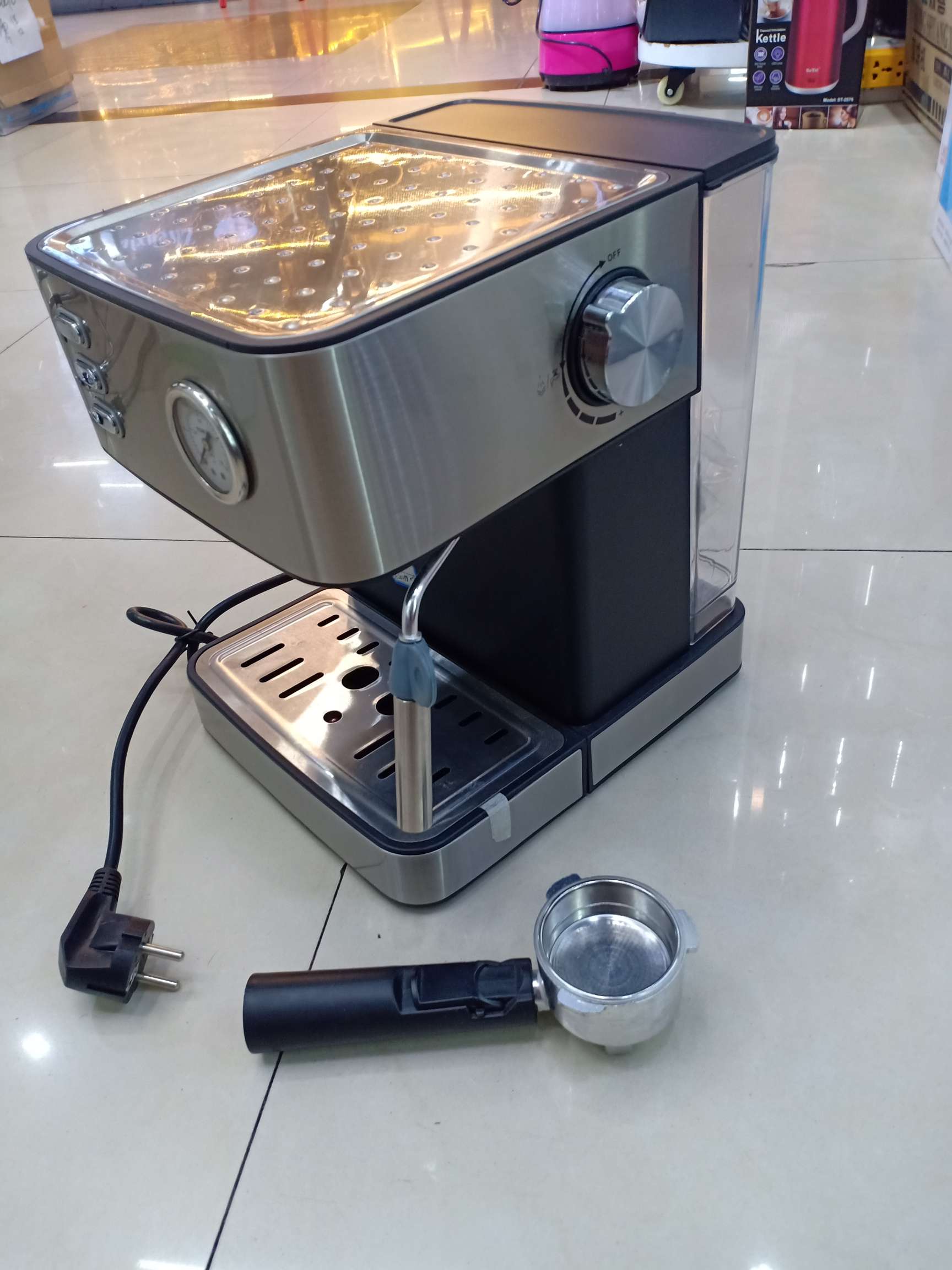 Foreign trade export coffee machines, Italian coffee machines, espresso brewing machines, steam milk brewing coffee machines Application Scenario