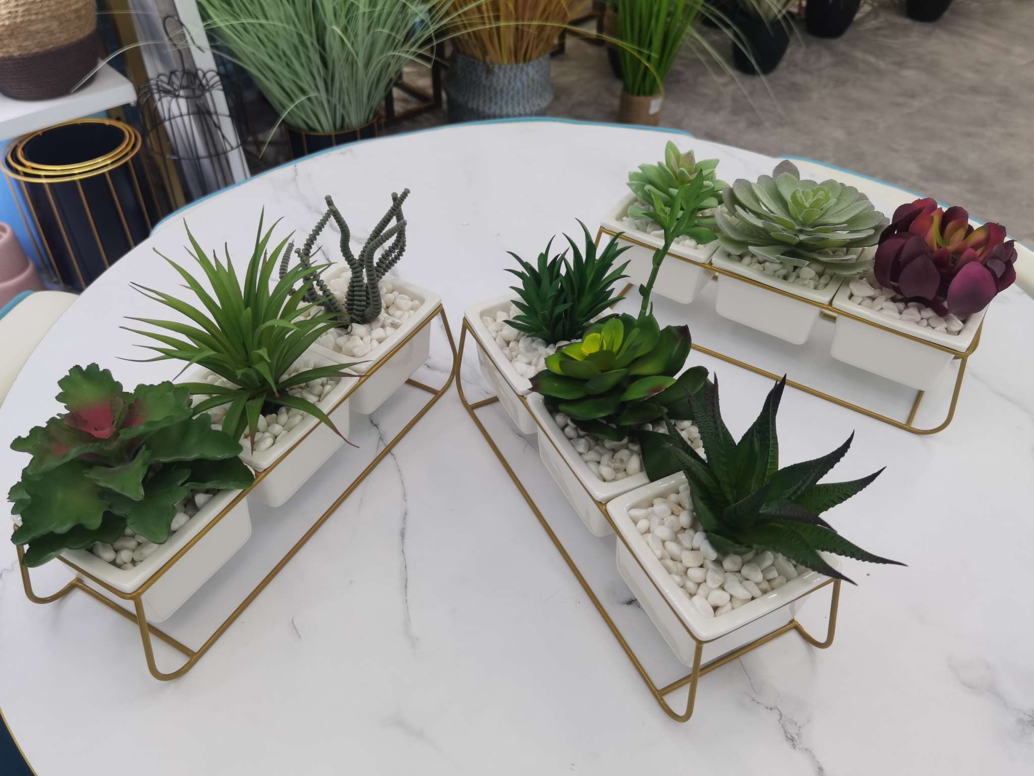 Simulated succulent plant potted plants and bonsai combination sets, home decoration ornaments, coffee tables, TV cabinets, dining table surface decorations, foreign trade retail Application Scenario