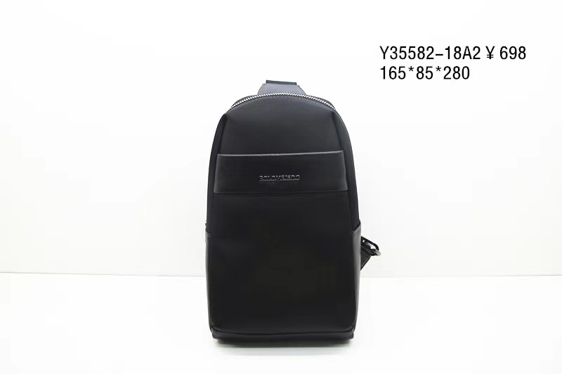 英国保罗休闲胸包Y35582-18A2