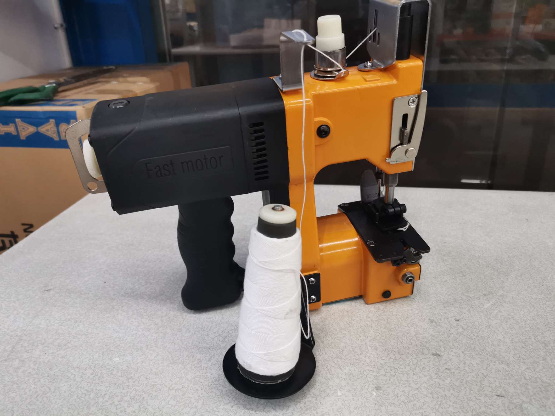 Shenbao GK9-350 portable bag sealing machine, woven bag sealing machine Application Scenario