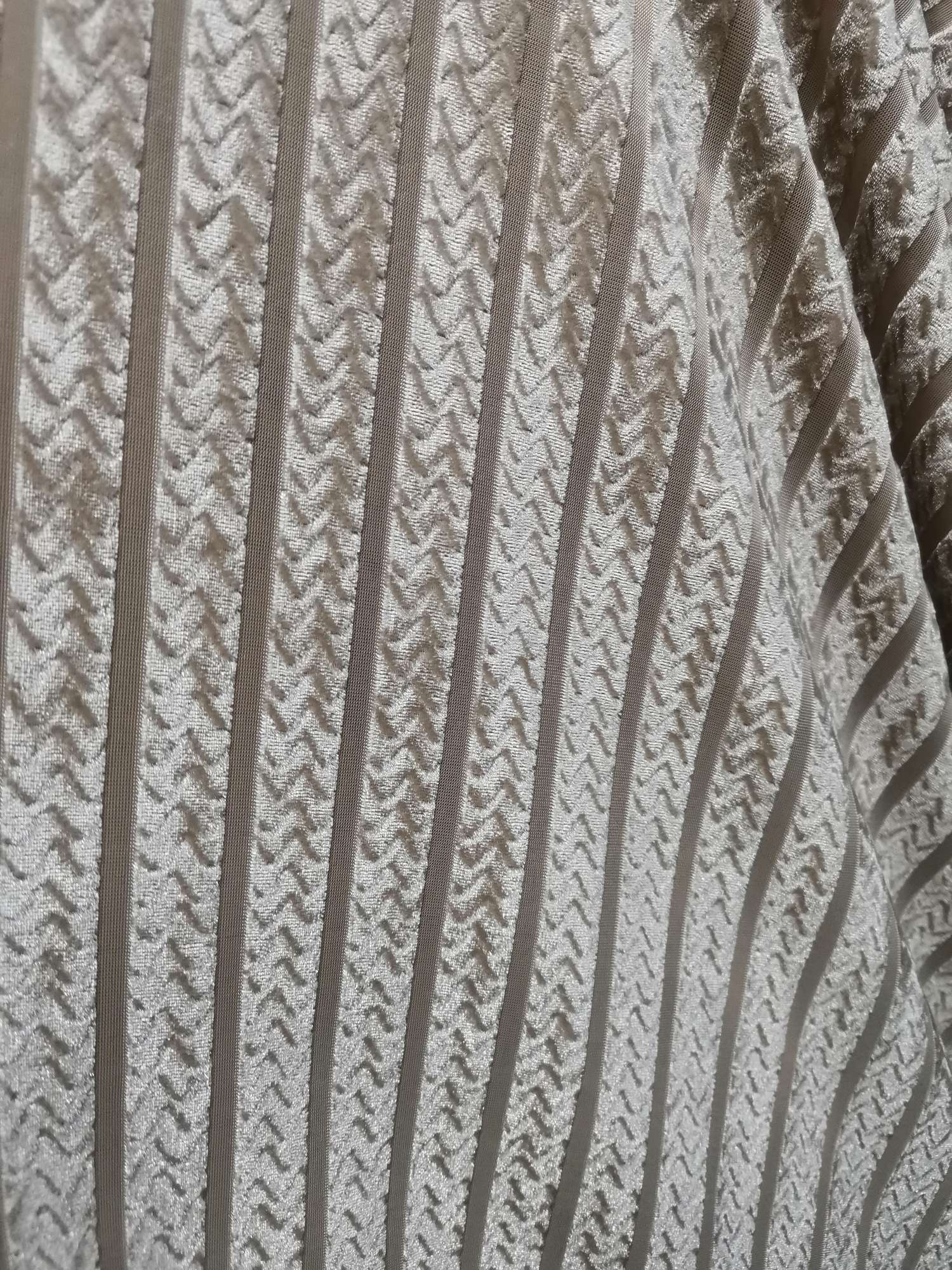Horizontal Jacquard Beige