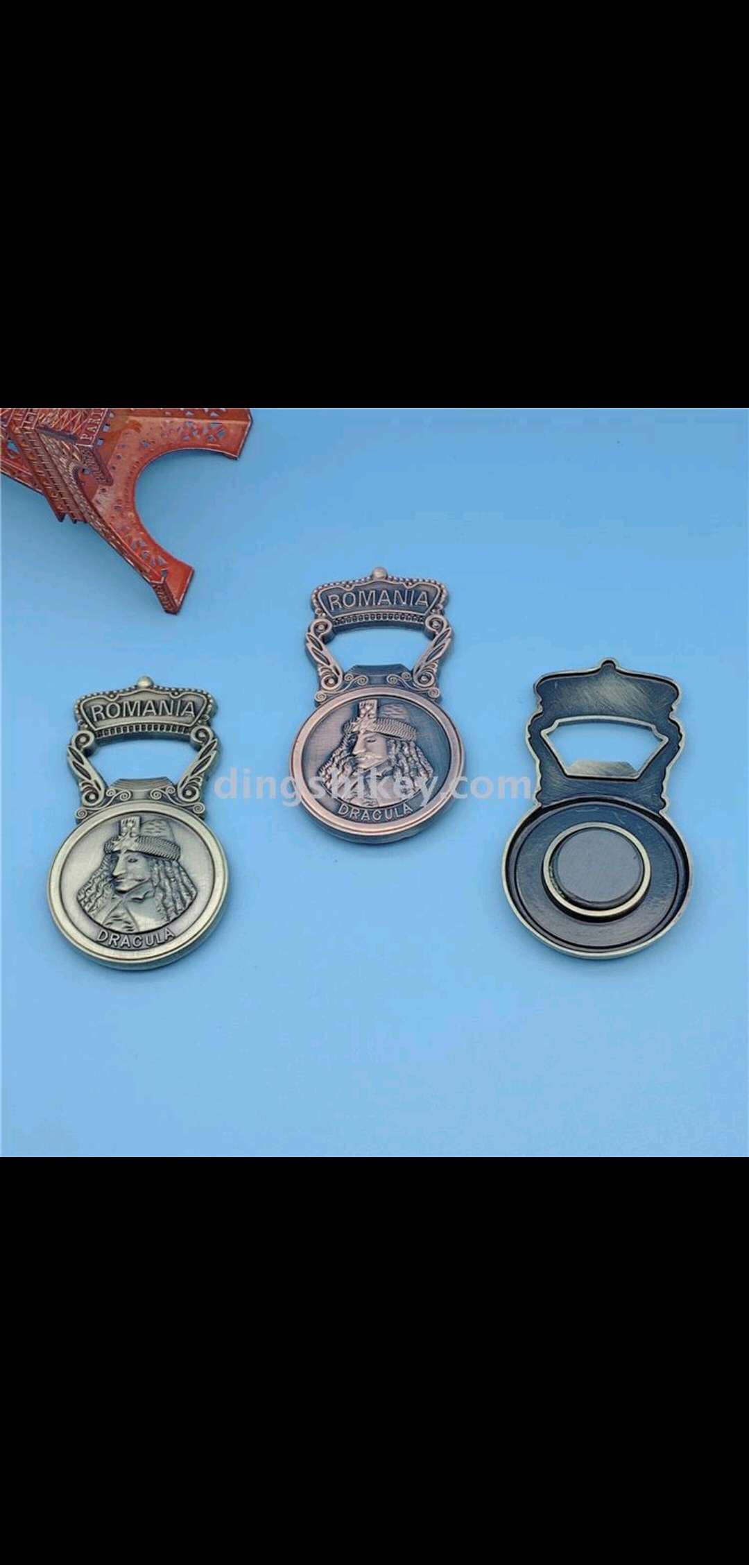 Guangdong zinc alloy Romanian head with antique magnetic tape fridge magnet details Picture