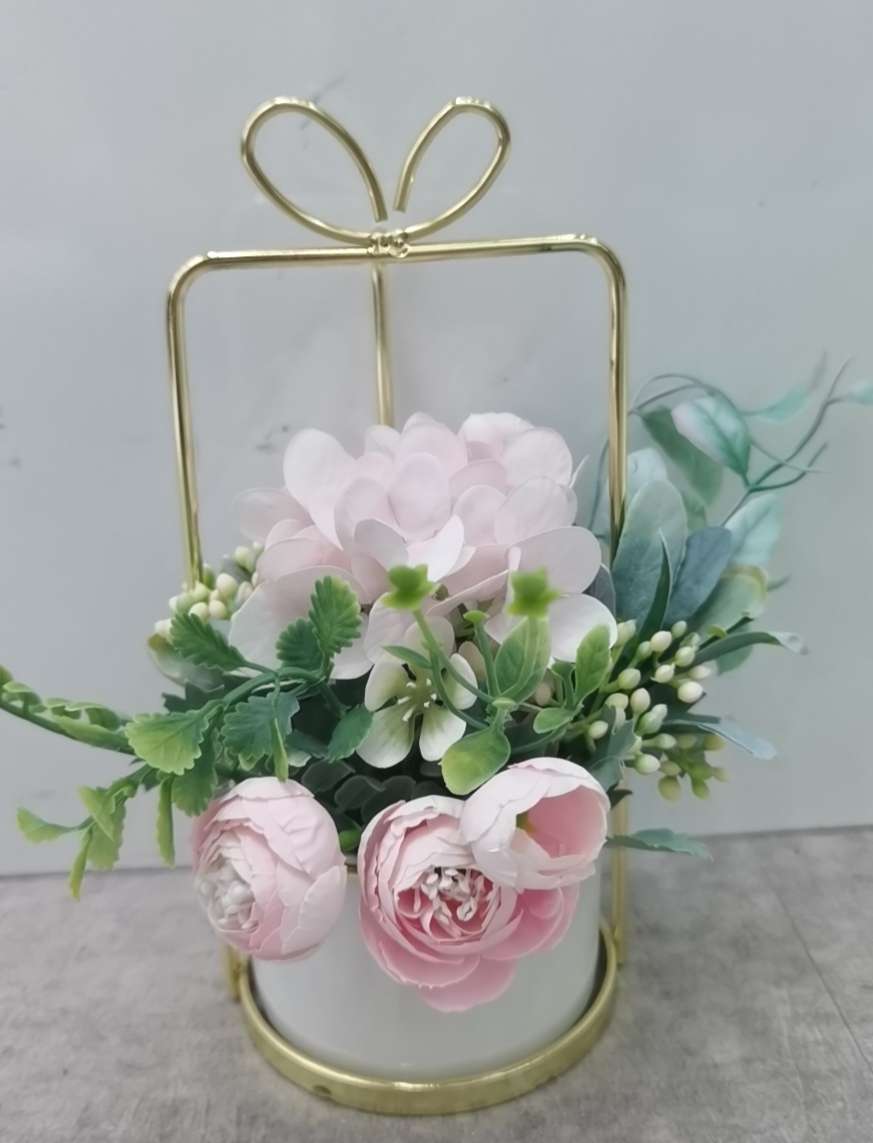 Hanlv Handicrafts, creative artificial flowers, potted plants, bonsai, home decoration items, coffee tables, gifts for giving, Valentine's Day gifts wholesale Application Scenario
