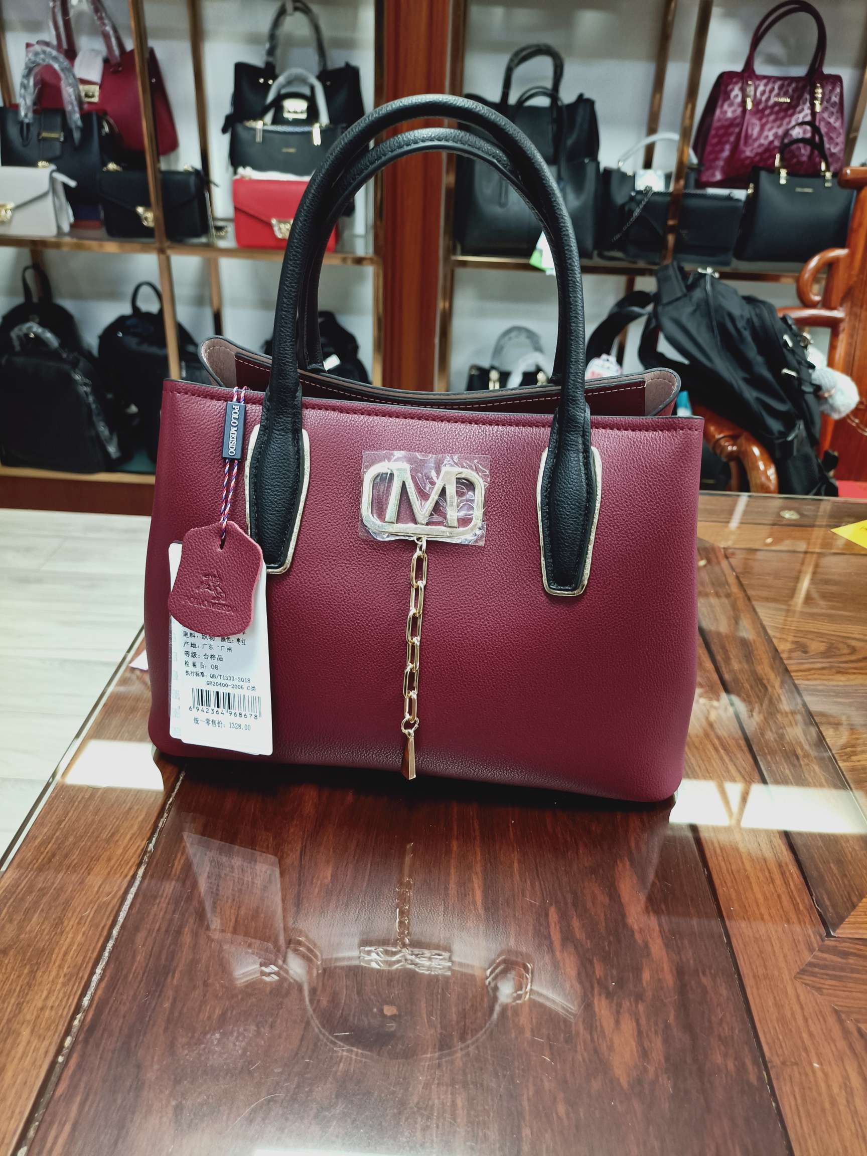 British Paul genuine leather women's bag P661047-2B Application Scenario