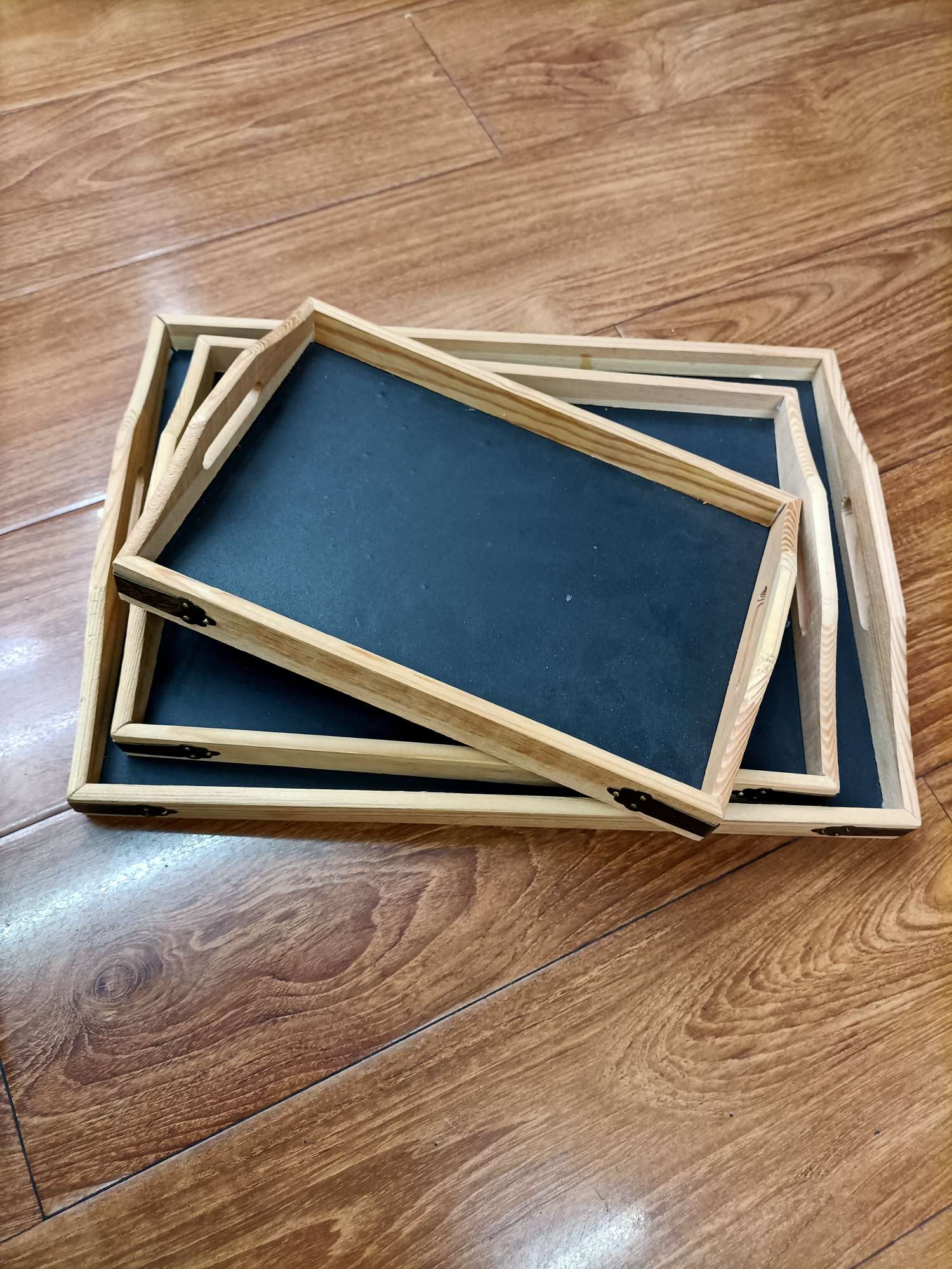 Three-piece corner tray thumbnail