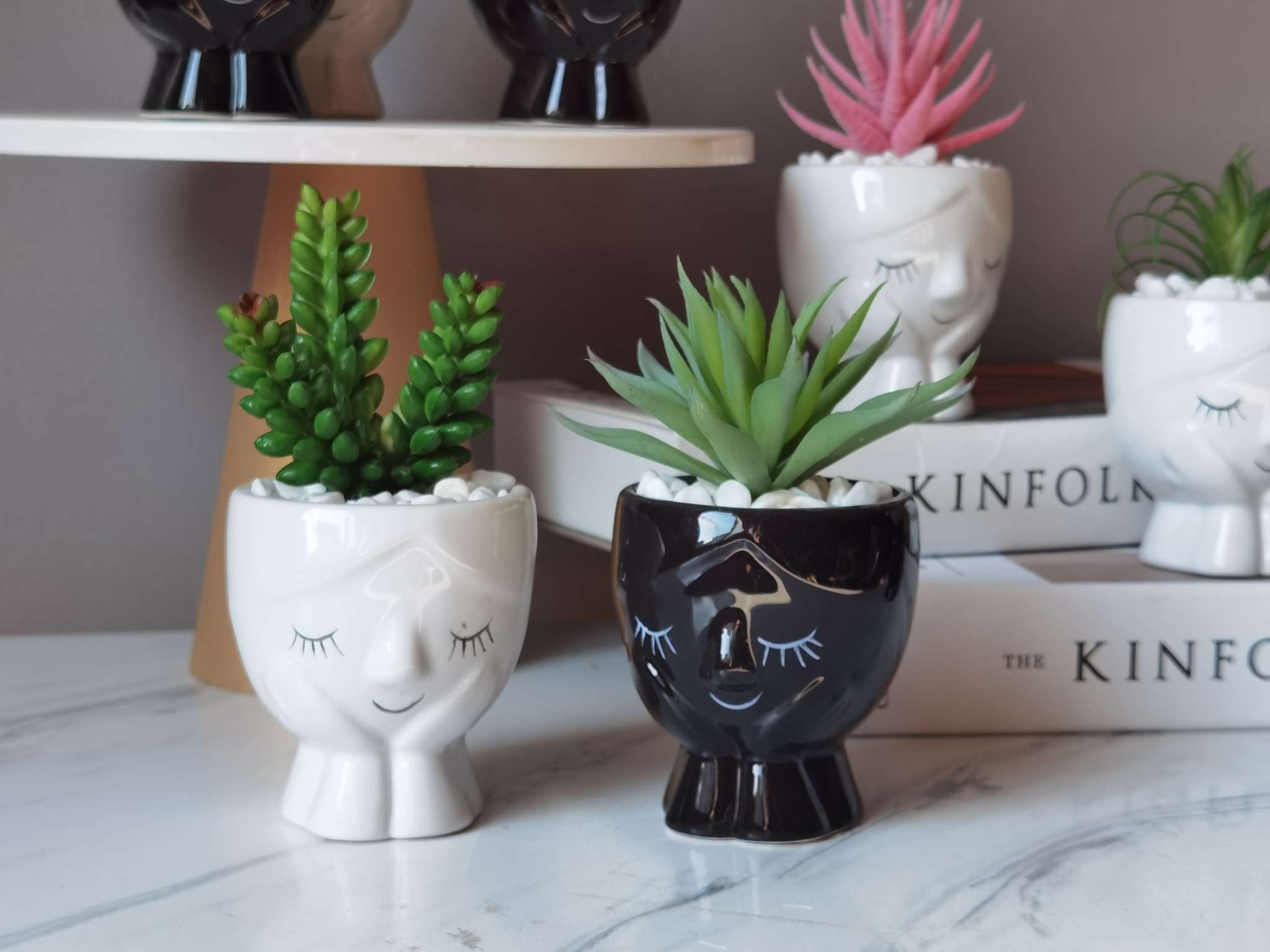 Creative human figure simulation, succulent plant potted plants, bonsai, home decoration items, coffee tables, TV cabinets, dining table surface decorations, and foreign trade bestsellers undefined