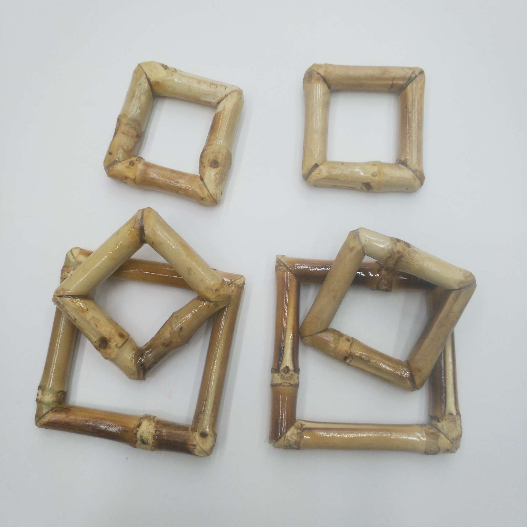 قطع غيار مزخرفة بدائرة الخيزران Item Picture