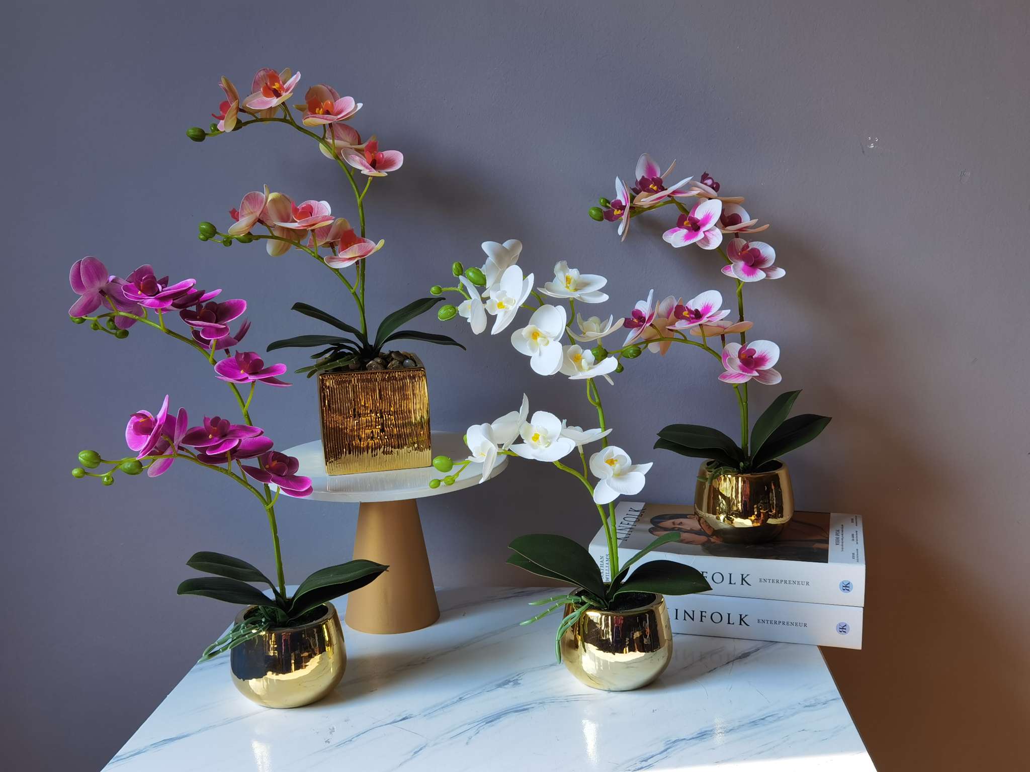 Light luxury simulation Phalaenopsis potted plant bonsai, home decoration ornaments, coffee tables, TV cabinets, dining tables, tabletop decorations, best-selling products for foreign trade Item Picture