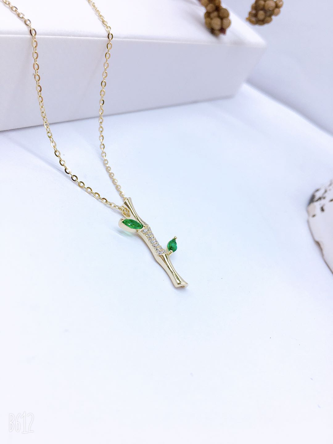 Necklace 21 thumbnail