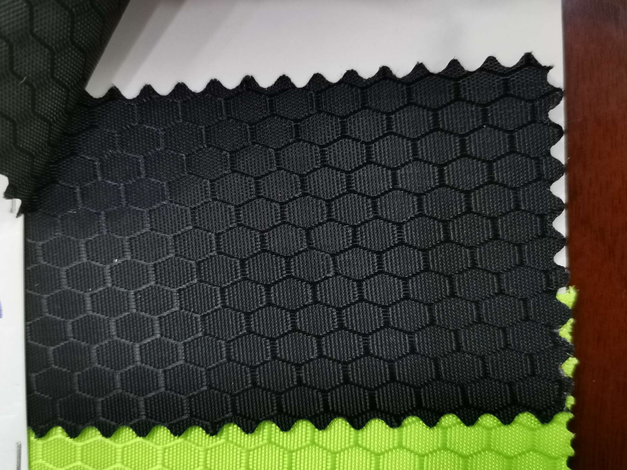 厂家直销热销新款  小足球pu防水—2皮革大量现货高中低档箱包沙发鞋材面料细节图