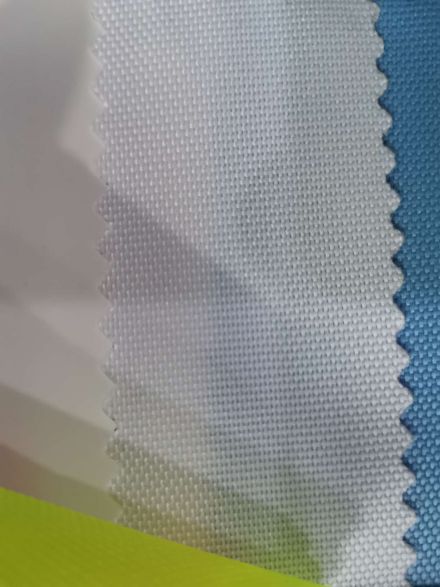 厂家直销热销新款  600D—4皮革大量现货高中低档箱包沙发鞋材面料产品图