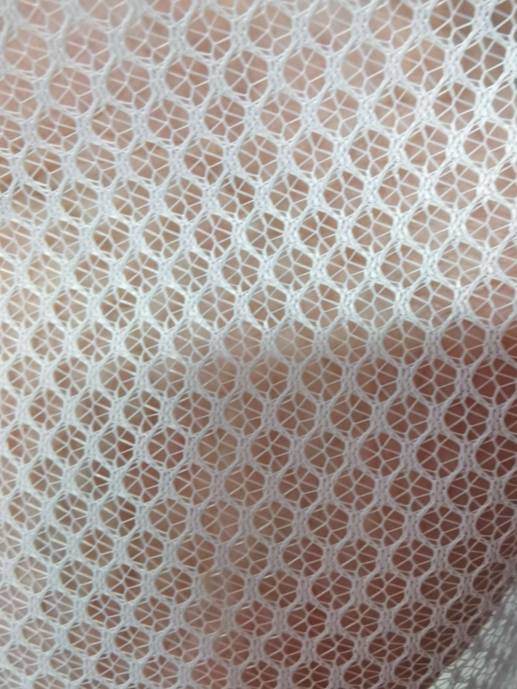 Plum blossom nets are used for luggage and handicrafts