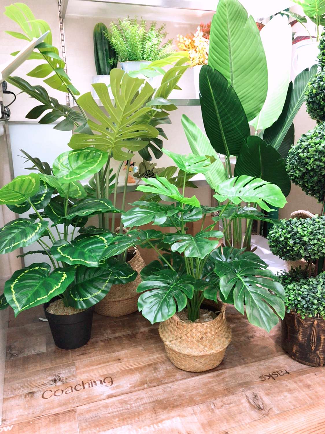 Popular online bestsellers: realistic canna lilies, traveler's lilies, turtle-back leaves, large plant potted plants, bonsai, shopping mall window display, and big tree ornaments Item Picture