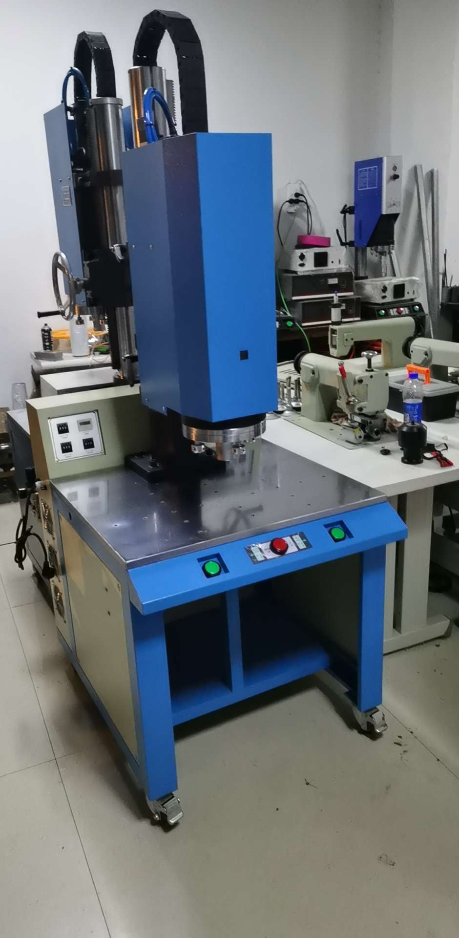 The 4200w ultrasonic punching machine packaging machinery of Shunda Machinery is of high quality and low price, and operates with integrity Application Scenario