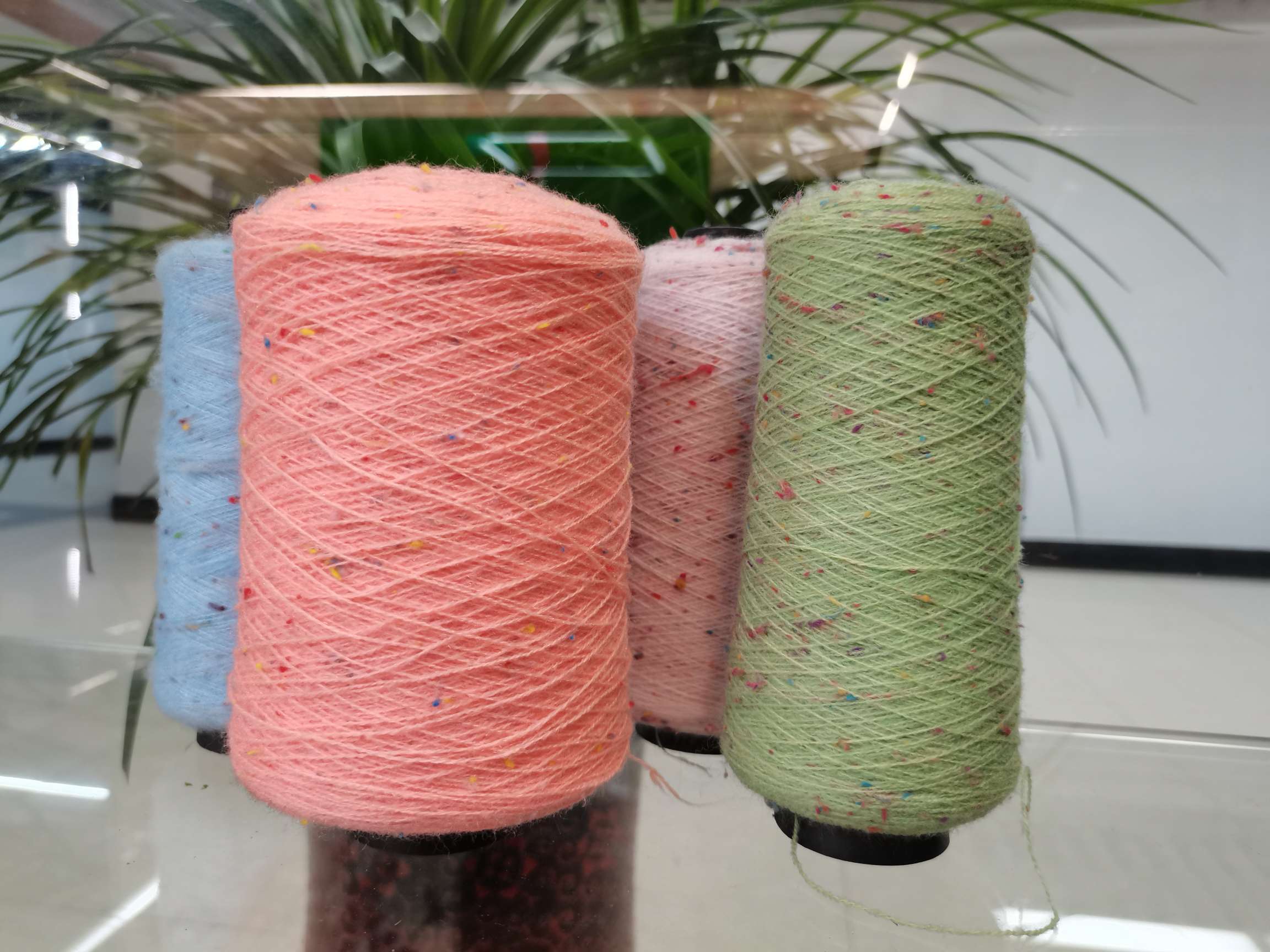 14 Pivot Point Yarn details Picture