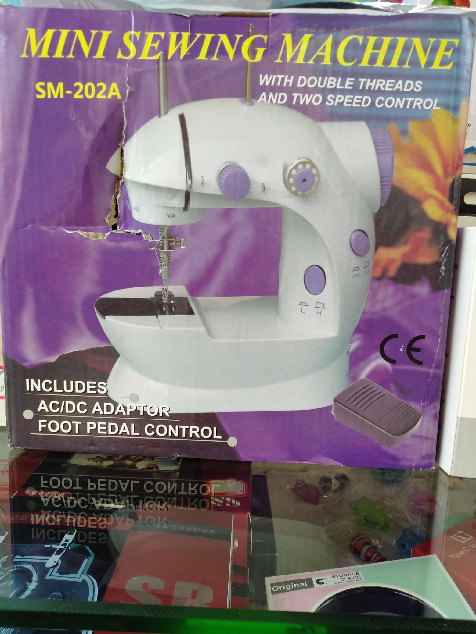 Mini sewing machine