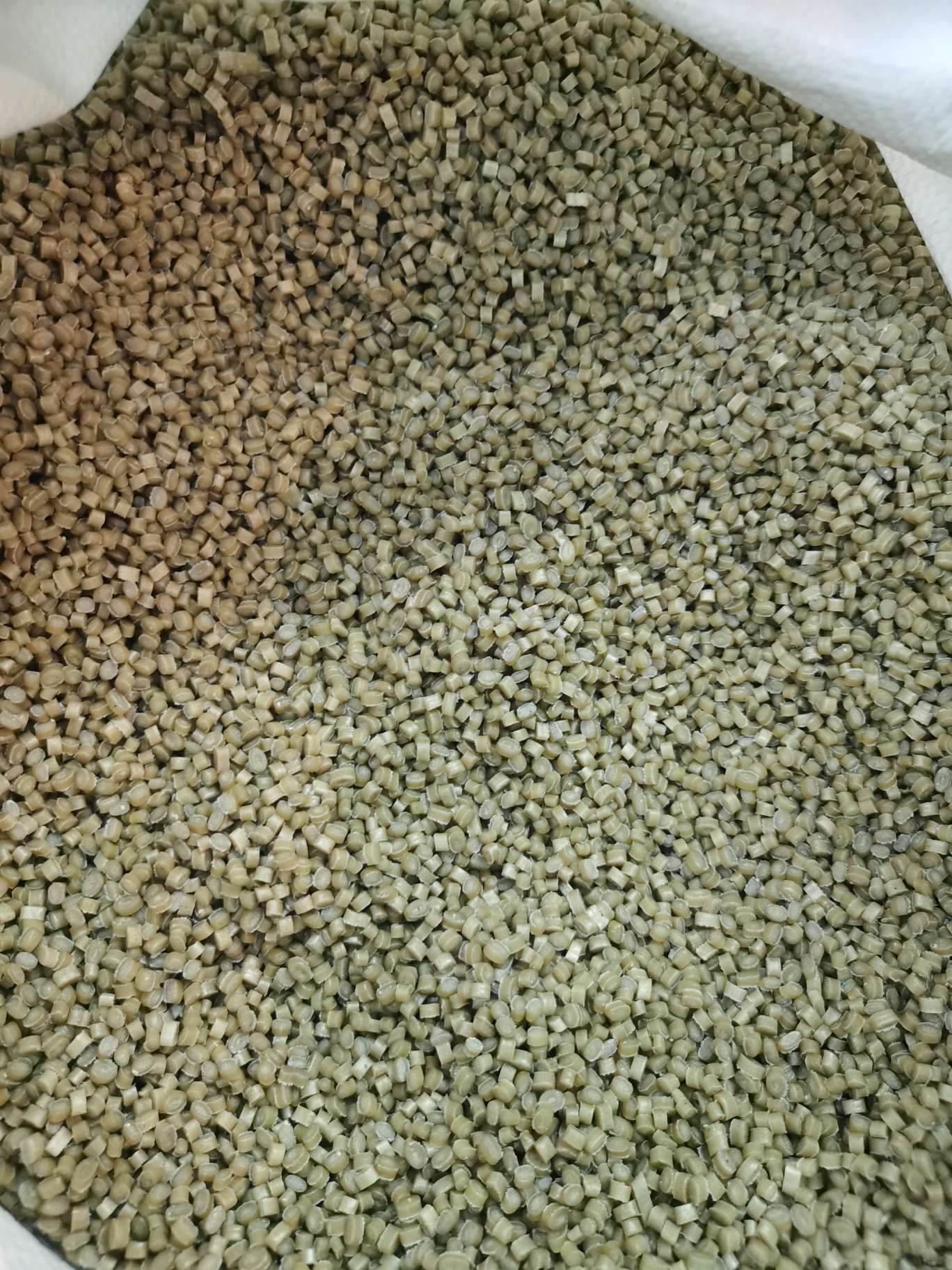 Light yellow small granular high-pressure material
