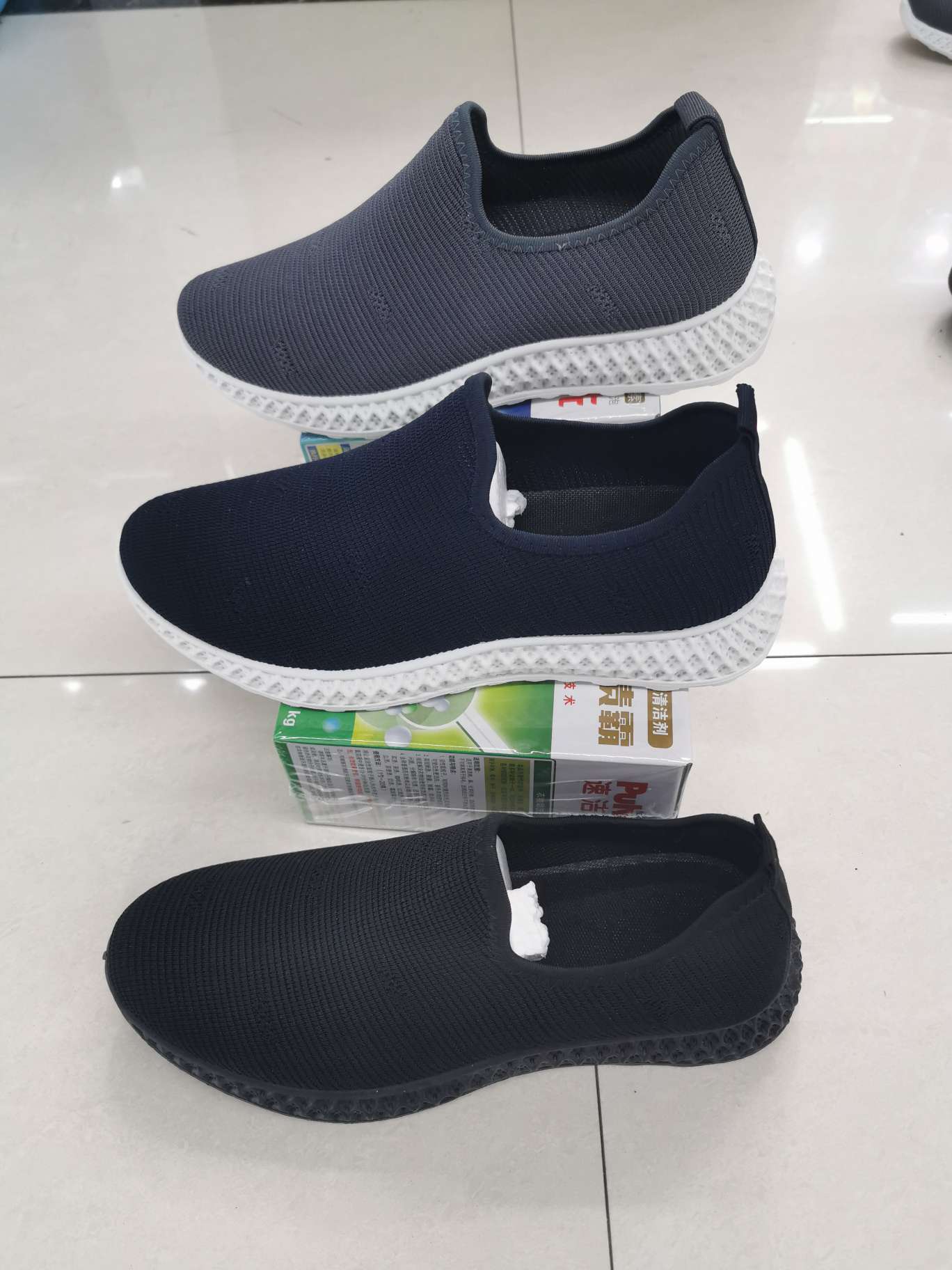 39—45运动款 外贸批发时尚新款女士运动舒适透气飞织休闲鞋时尚百搭时尚女士运动舒适透气运动休闲鞋时尚百搭运动鞋1