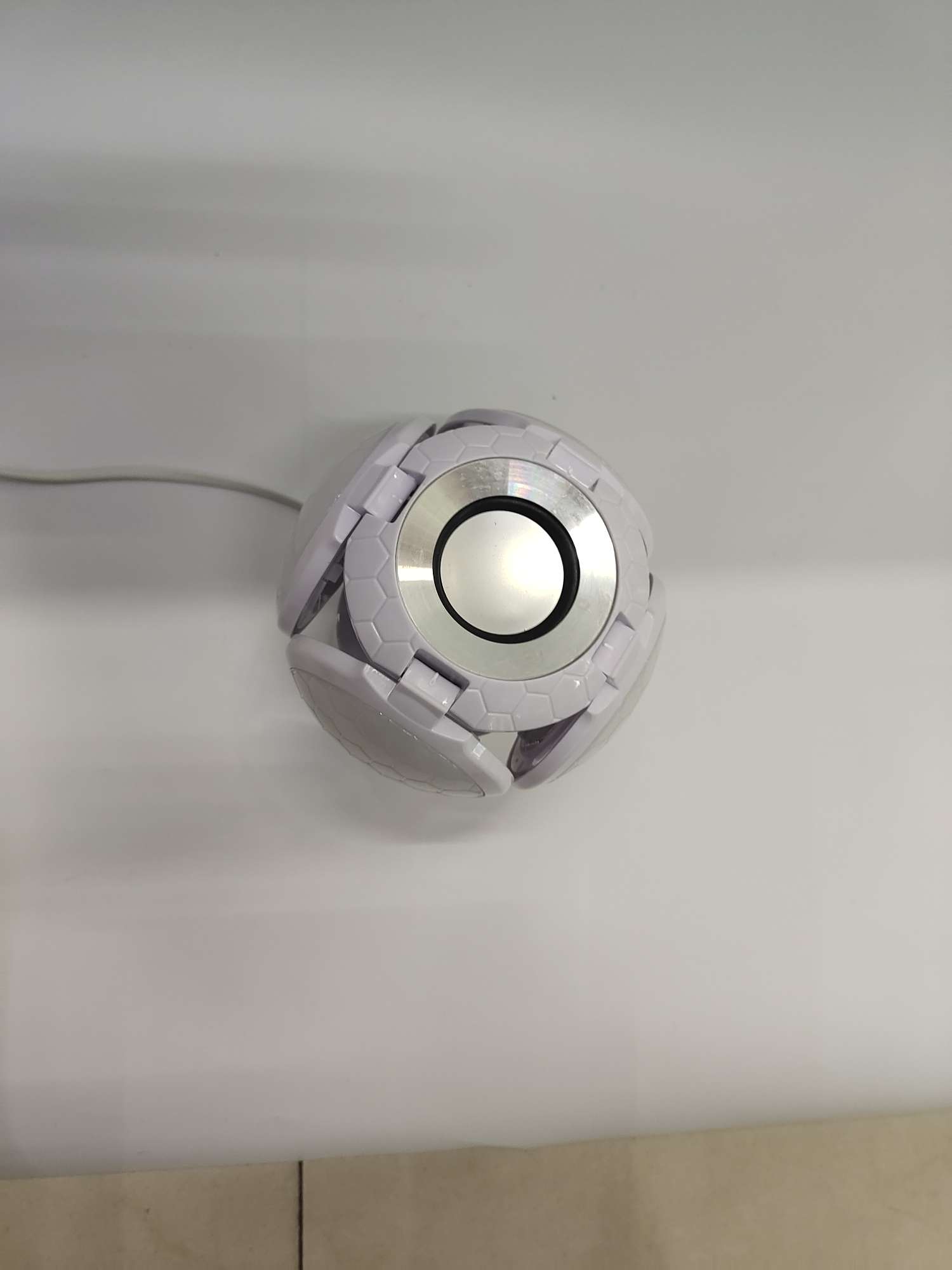 蓝牙足球音乐灯