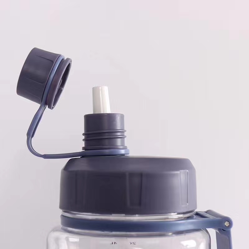 塑料水壶产品图