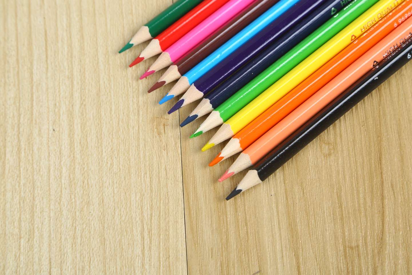 DST短款系列彩色铅笔 书写工具详情图4