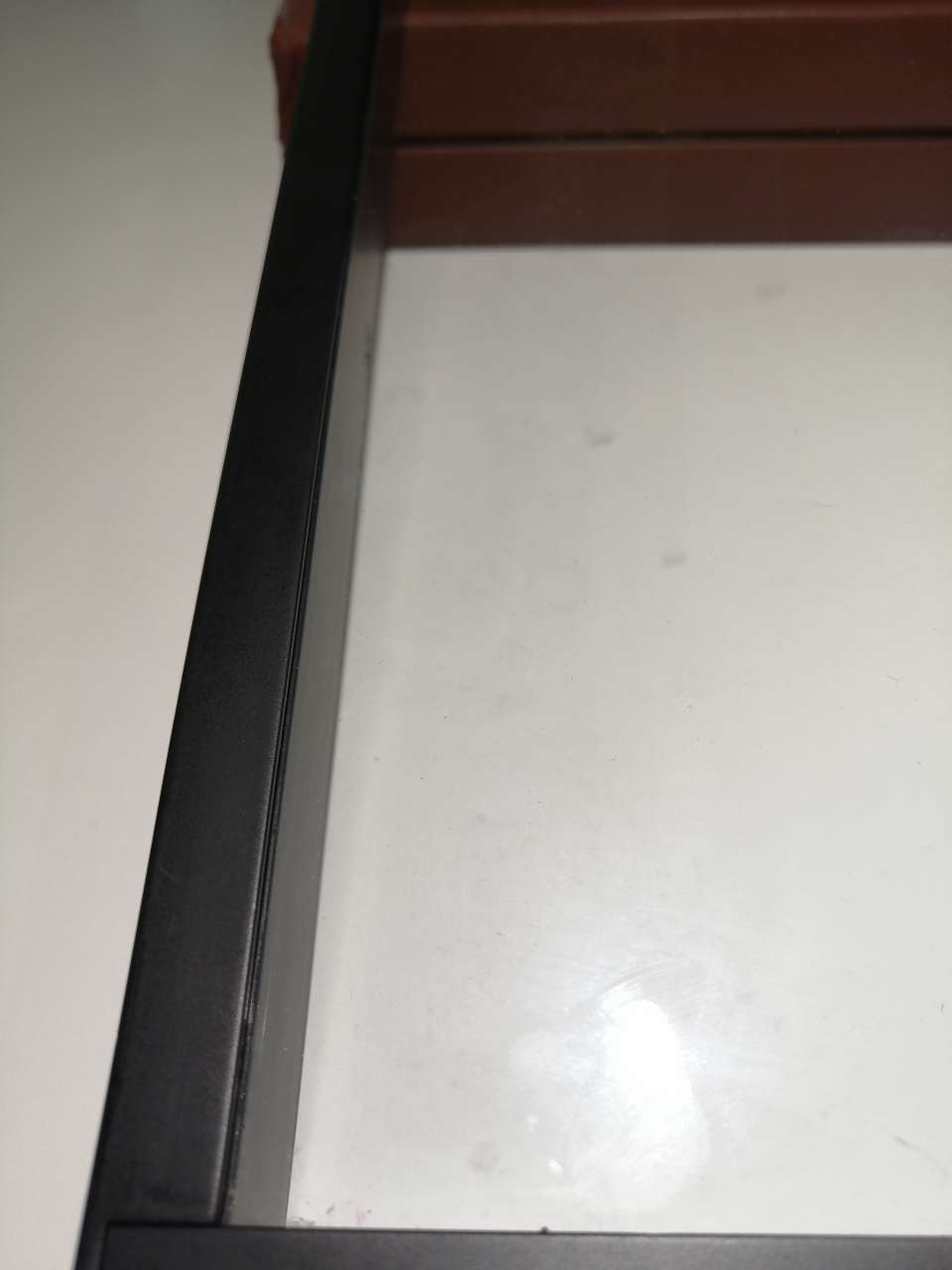 Gehui Panels' carefully selected custom glass cabinet doors /㎡ can emit a lustrous black color details Picture