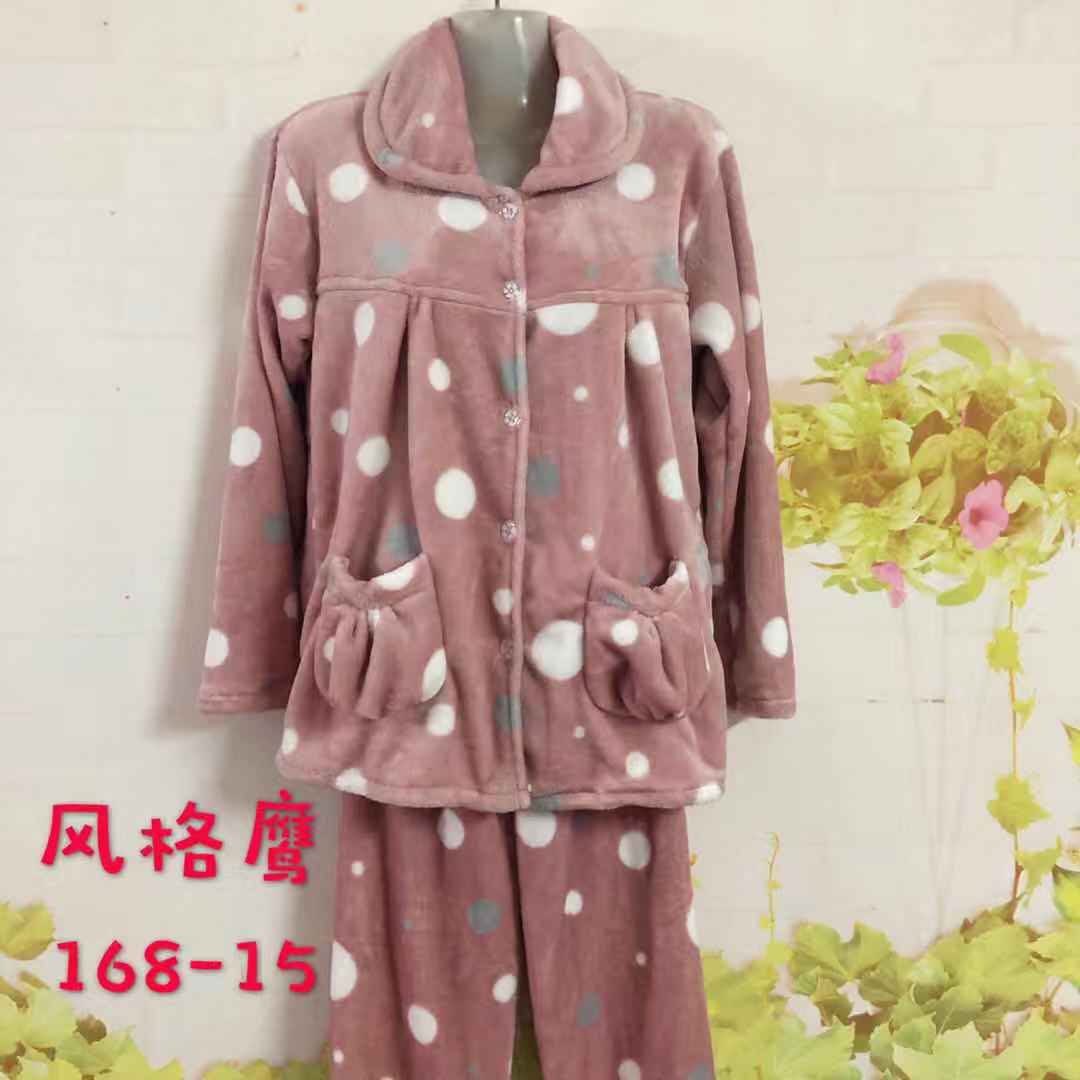 Flanged Velvet Button Pajamas, More Patterns, Welcome New And Old Customers To Come To Consult And Purchase Application Scenario