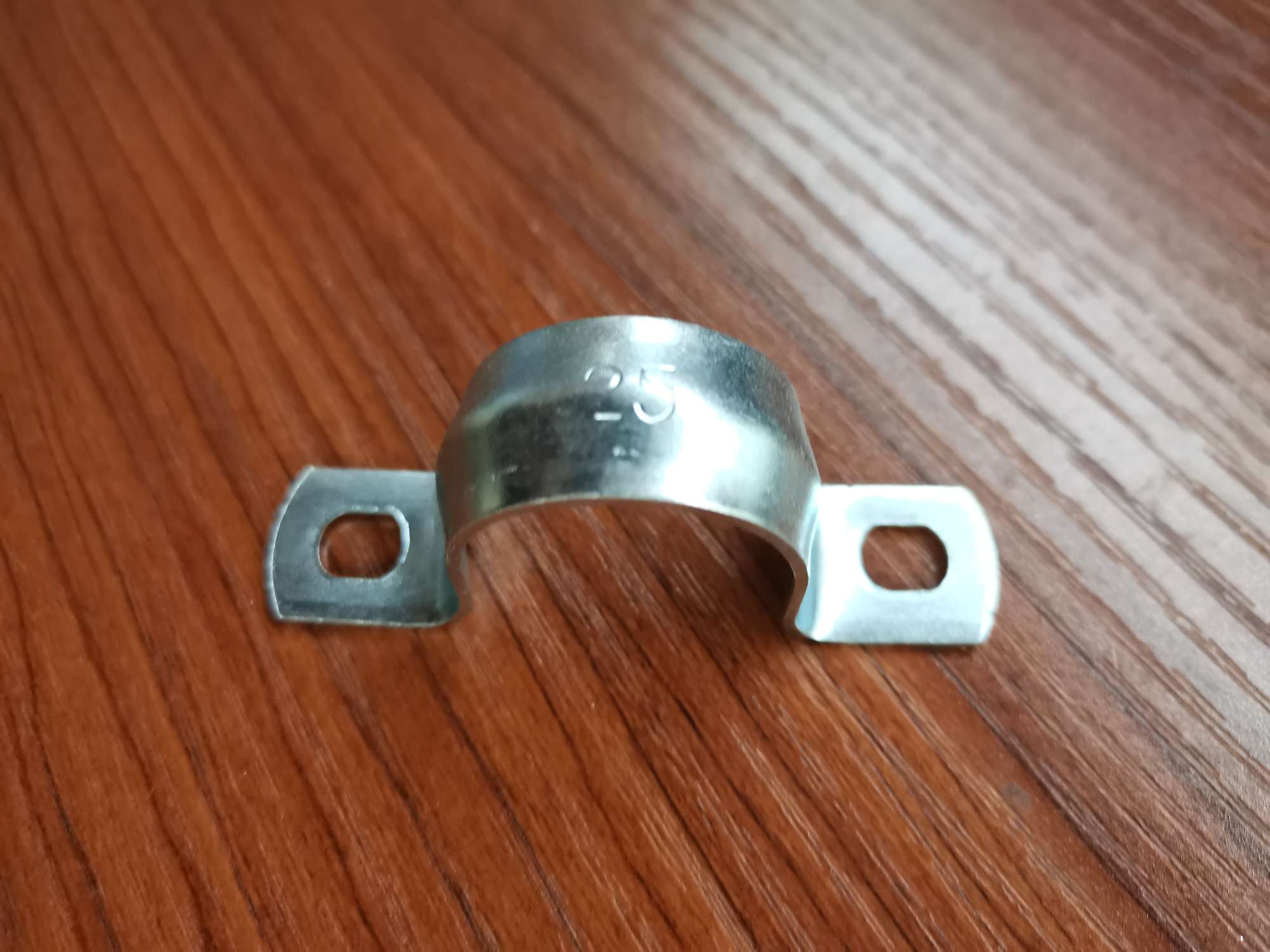 U-shaped pipe clamp 32, Middle East, Arab, Russia details Picture