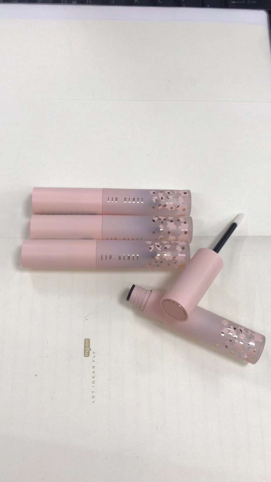 2020 new style lip gloss tube Specification image