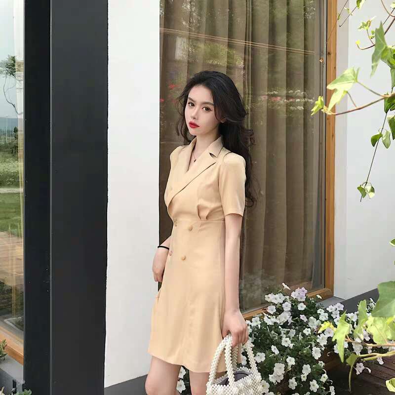 French Hepburn light mature style, petite professional dress, elegant goddess style, fashionable ol suit dress, children's summer