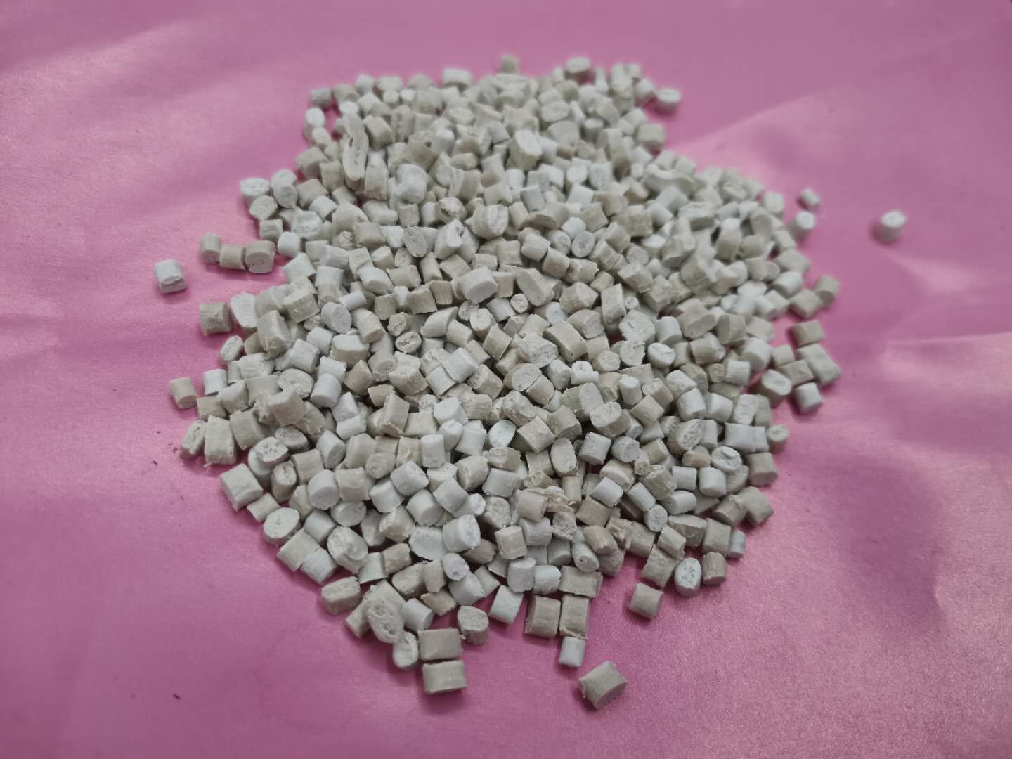 White PP plastic particles details Picture