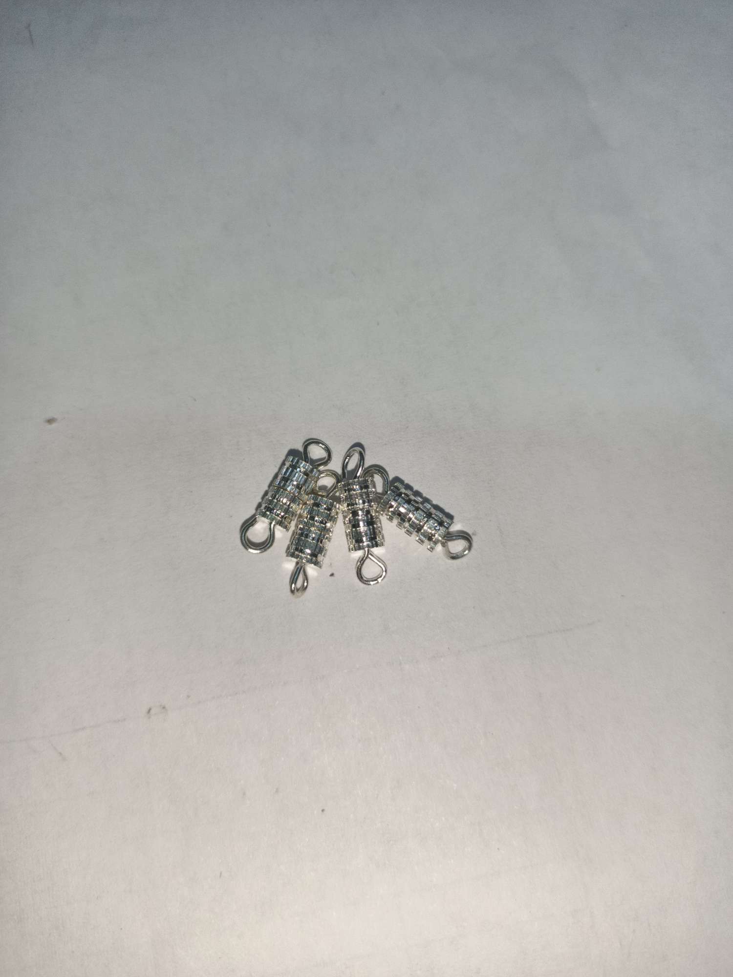 U-turn screw thumbnail