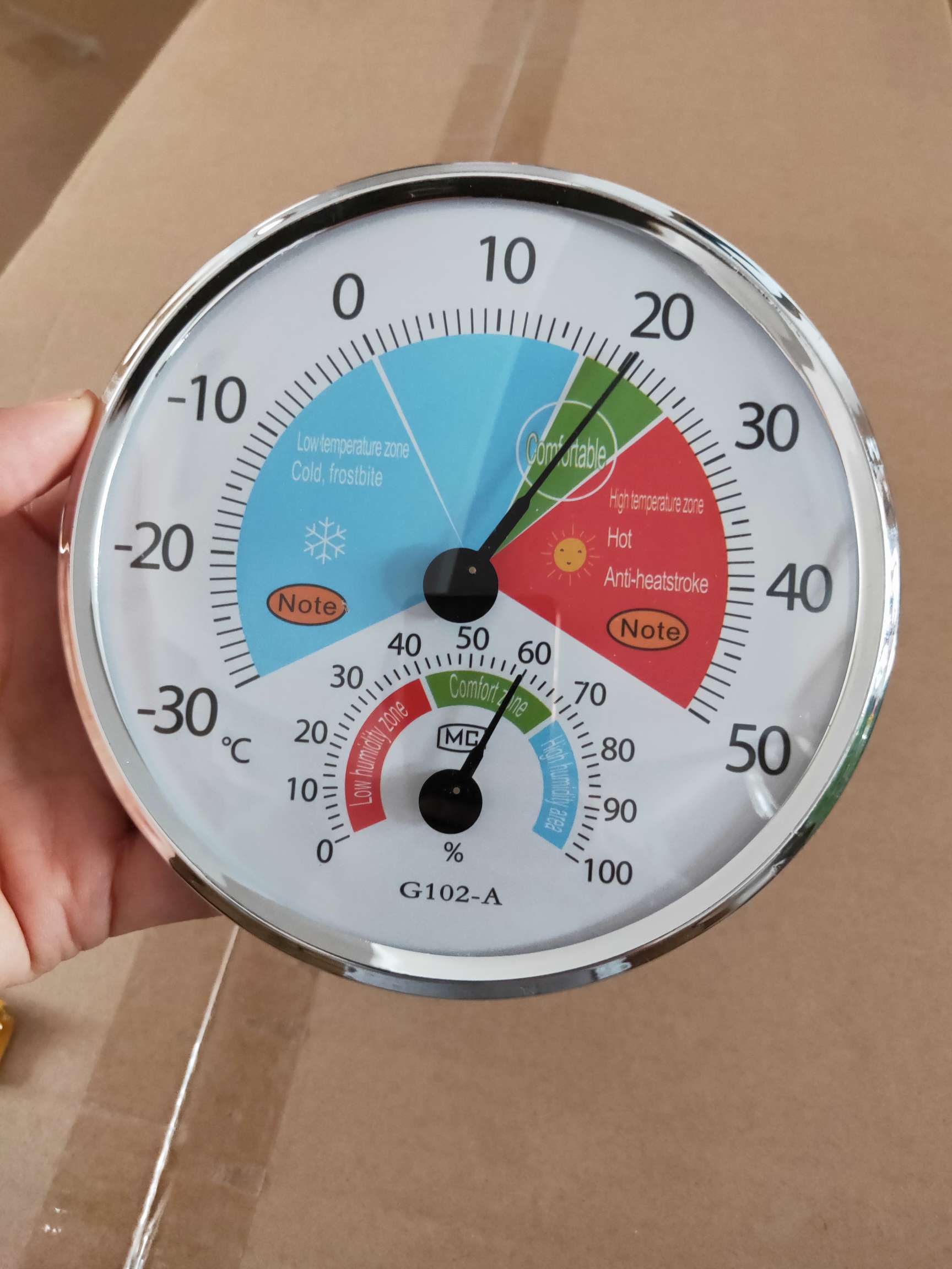 The pointer-type indoor temperature and humidity meter has physical sensing and does not require batteries details Picture