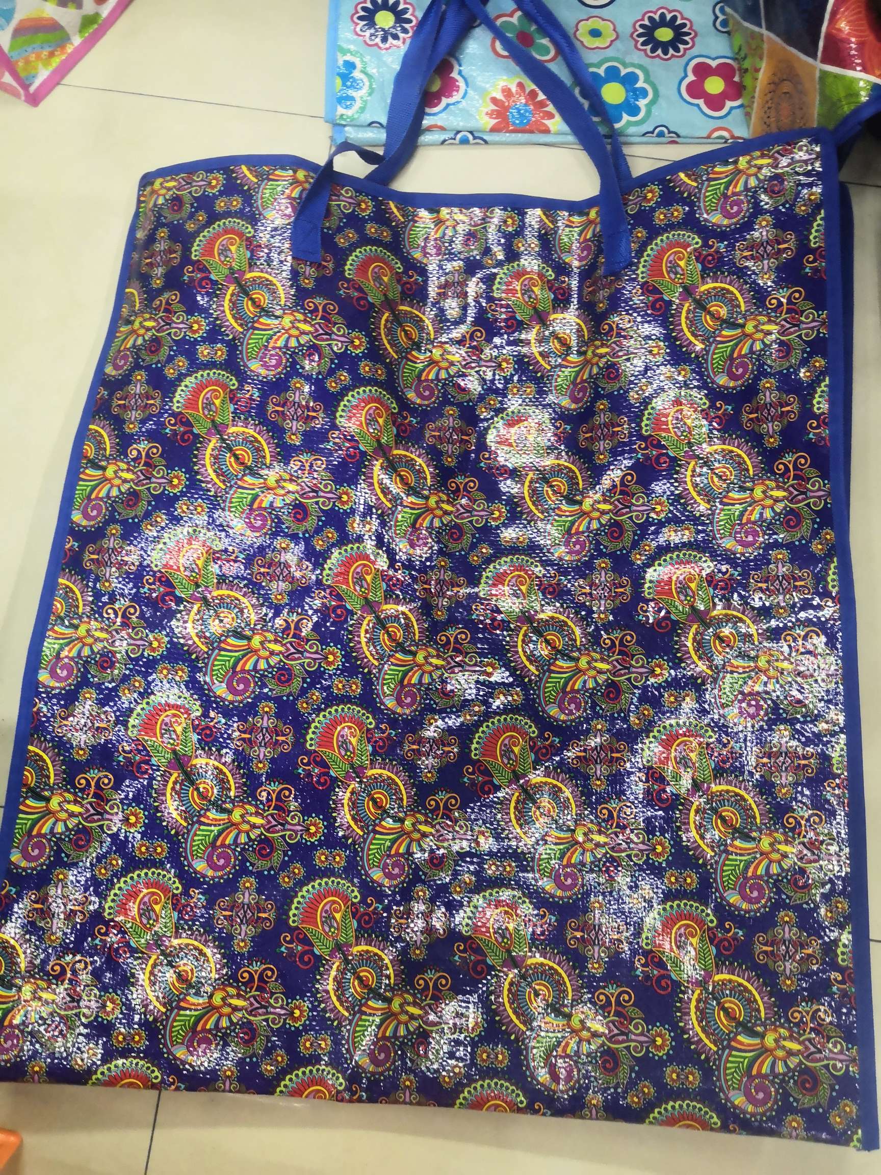 Dark blue patterned woven bag