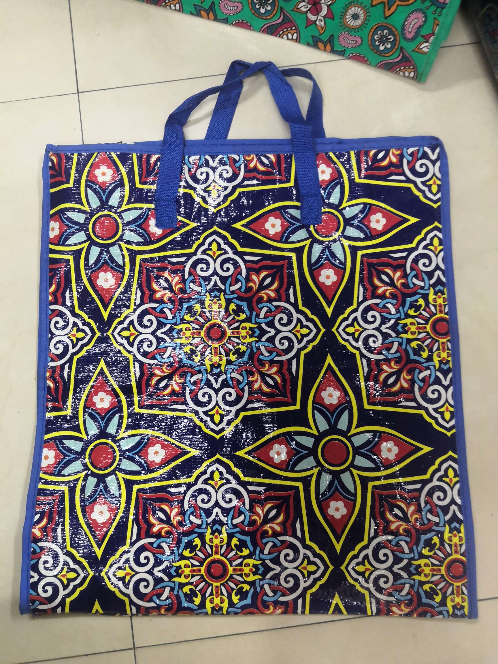 Blue flower woven bag