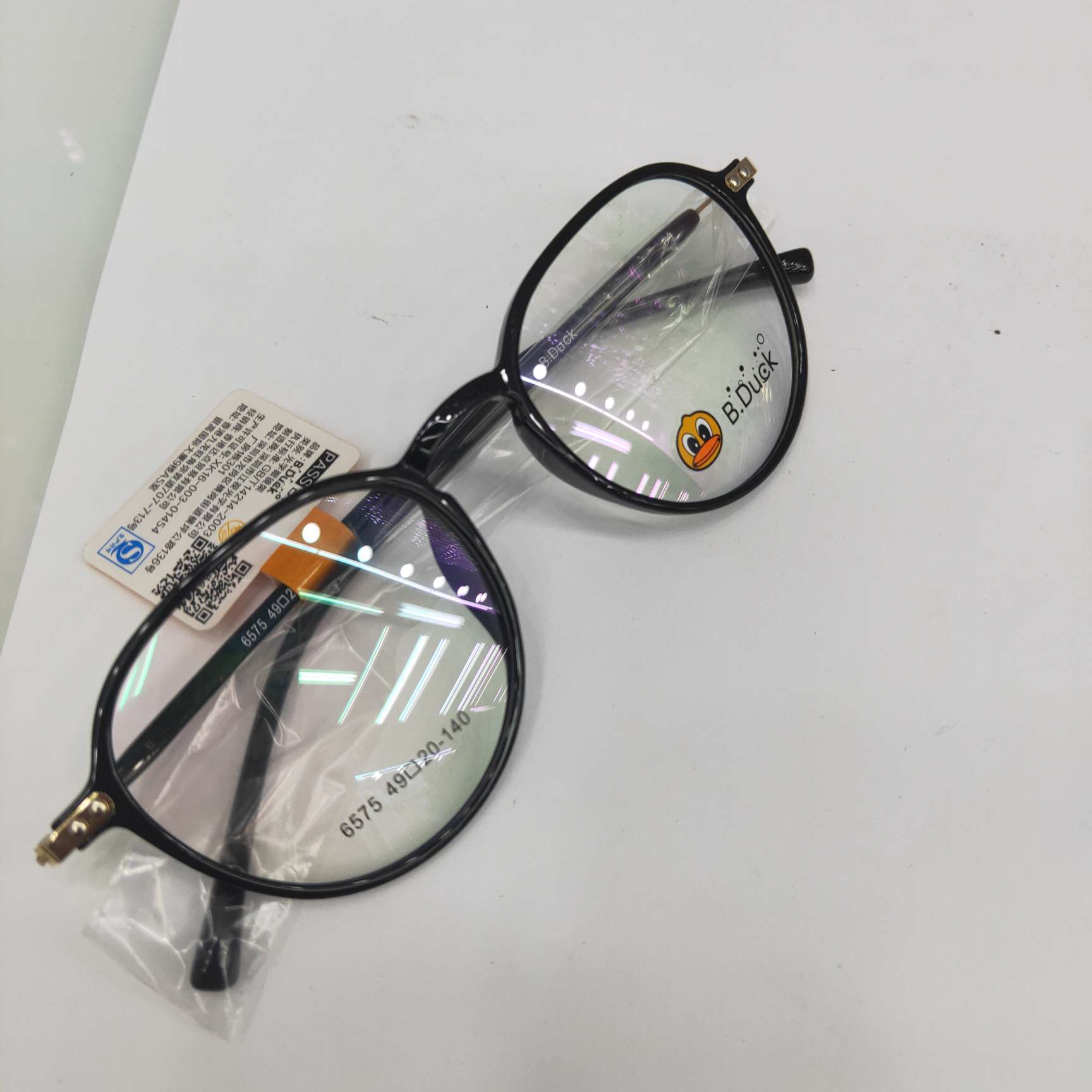 光学镜架产品图