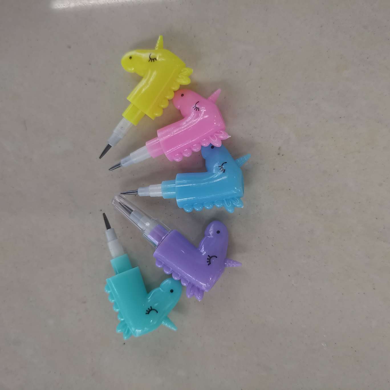 Shaped pencils, crayons, unicorn-shaped pens Specification image