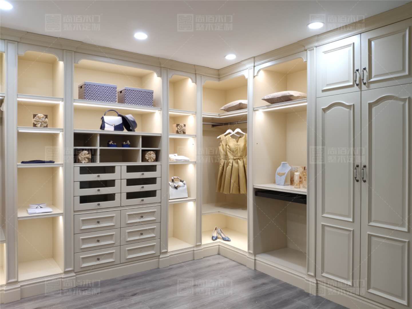 Shang Bai wooden door · Whole wood custom MDF material mixed oil Seine bank cloakroom (whole wood) price negotiable