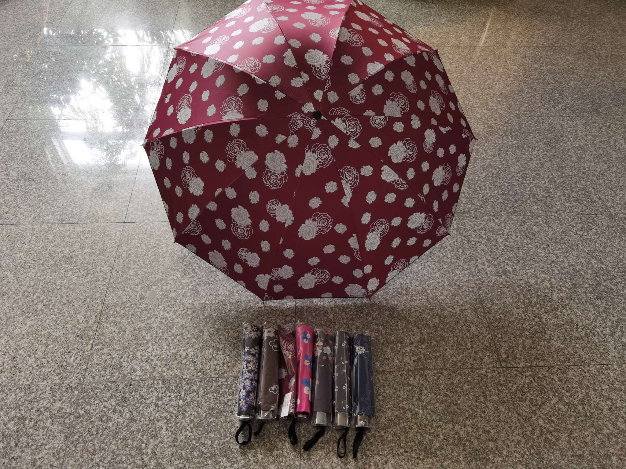 The new model of 65#10K black vinyl double-color sun umbrella, folding umbrella, firm, windproof, practical and portable