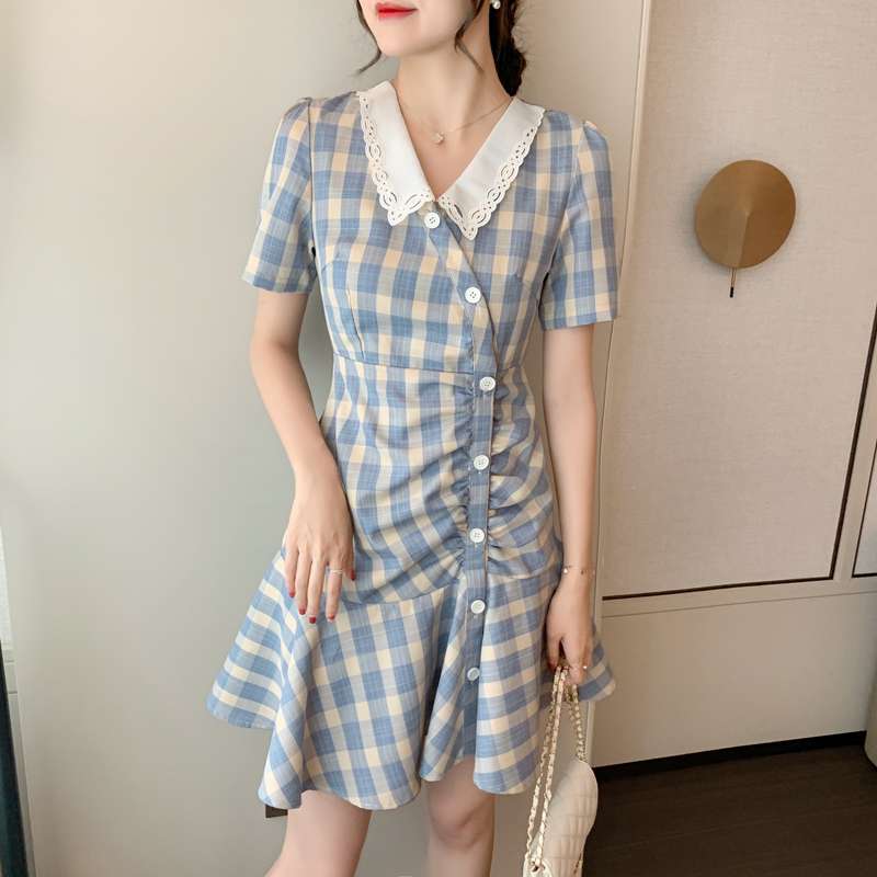 French-style, off-the-beaten-path, slimming and elegant design with a baby collar, single-breasted plaid shirt dress for children in summer