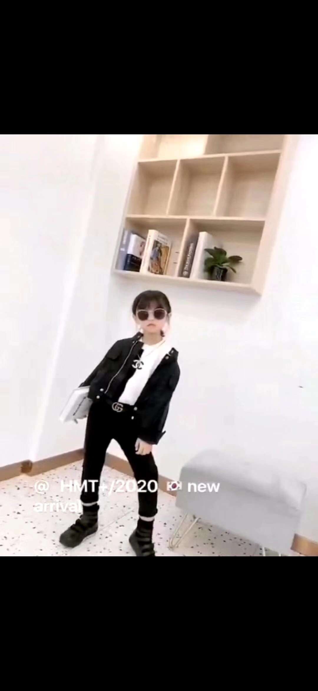 男女皮衣外套产品图