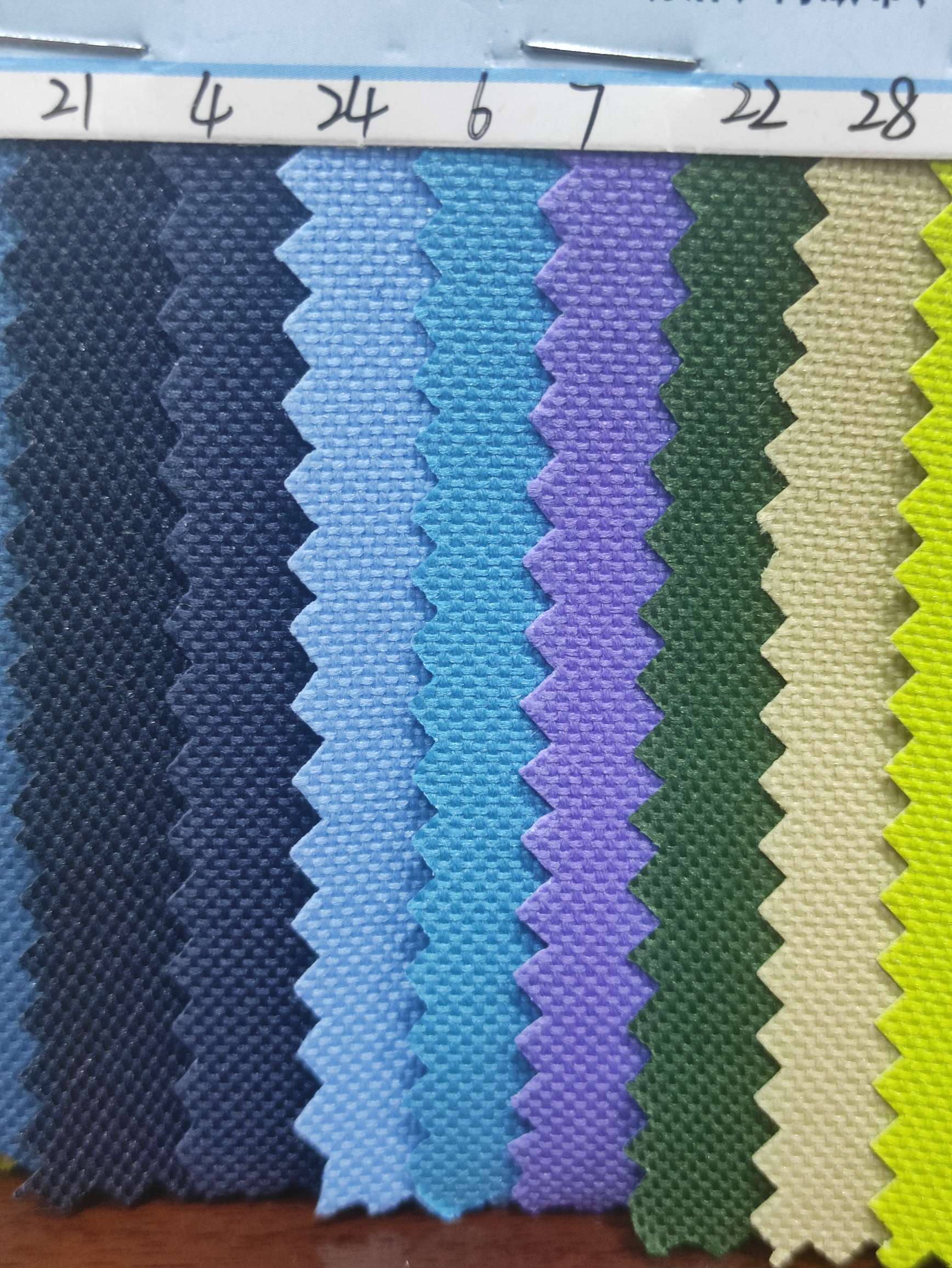 600DPVC plain weave 2, large stock of high, medium and low grade leather fabric, factory direct sales, best-selling new style