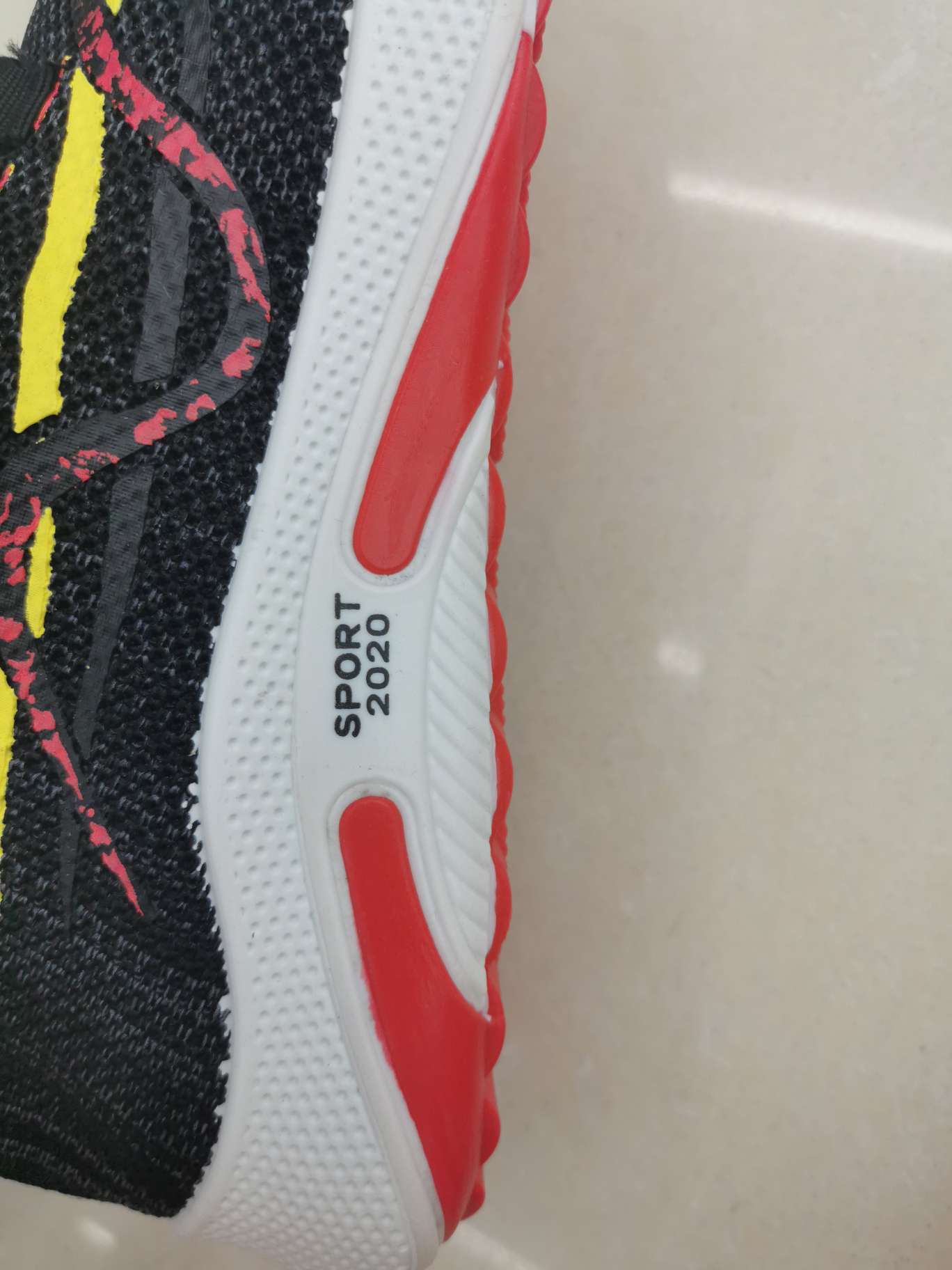 2020 new four-season men's shoes with breathable mesh, fashionable running shoes, casual sports shoes, versatile Korean-style trendy shoes Specification image