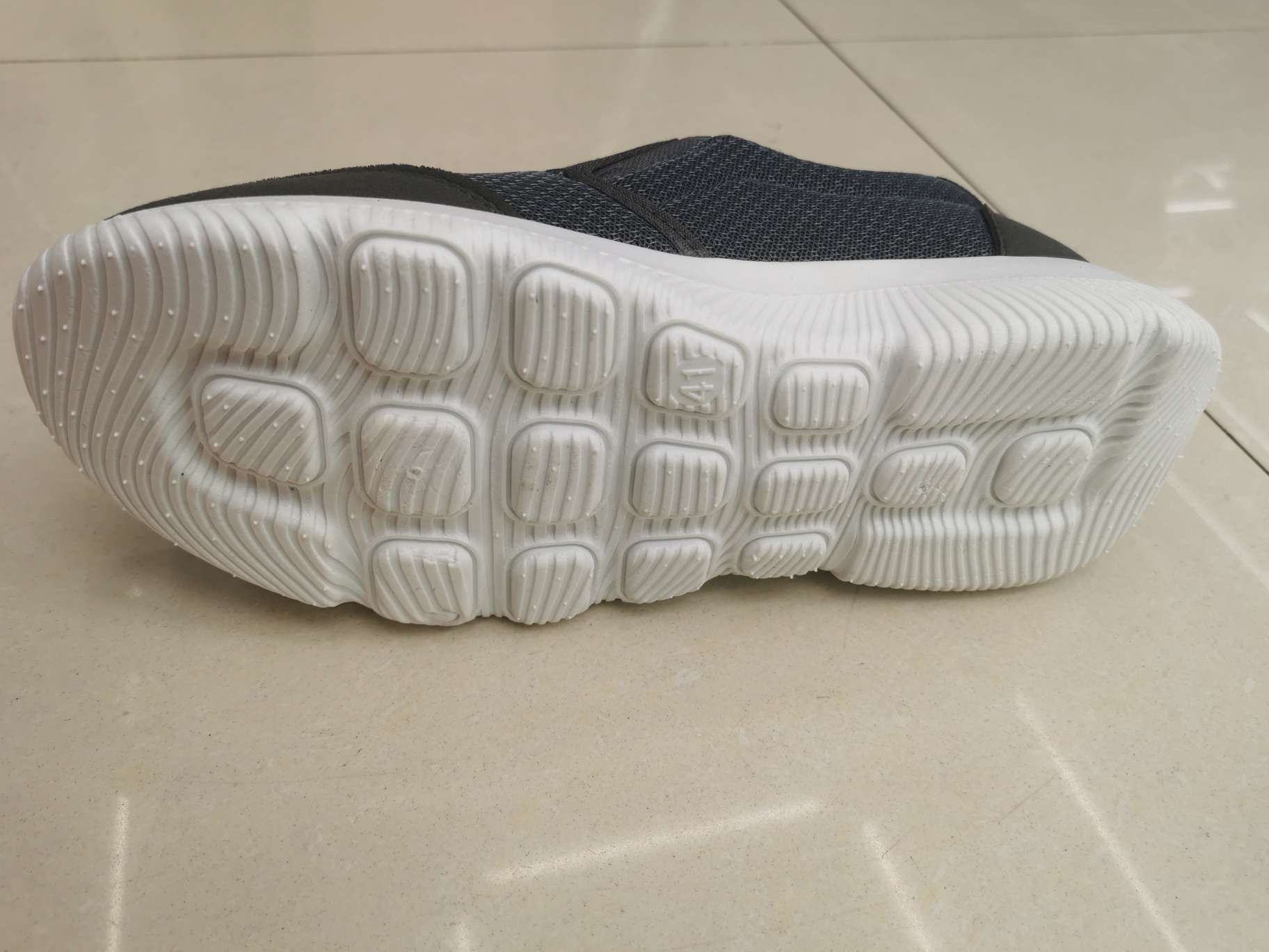 2020 Old Beijing Cloth Shoes Summer Net Shoes Casual soft-soled breathable men's and women's single shoes Application Scenario