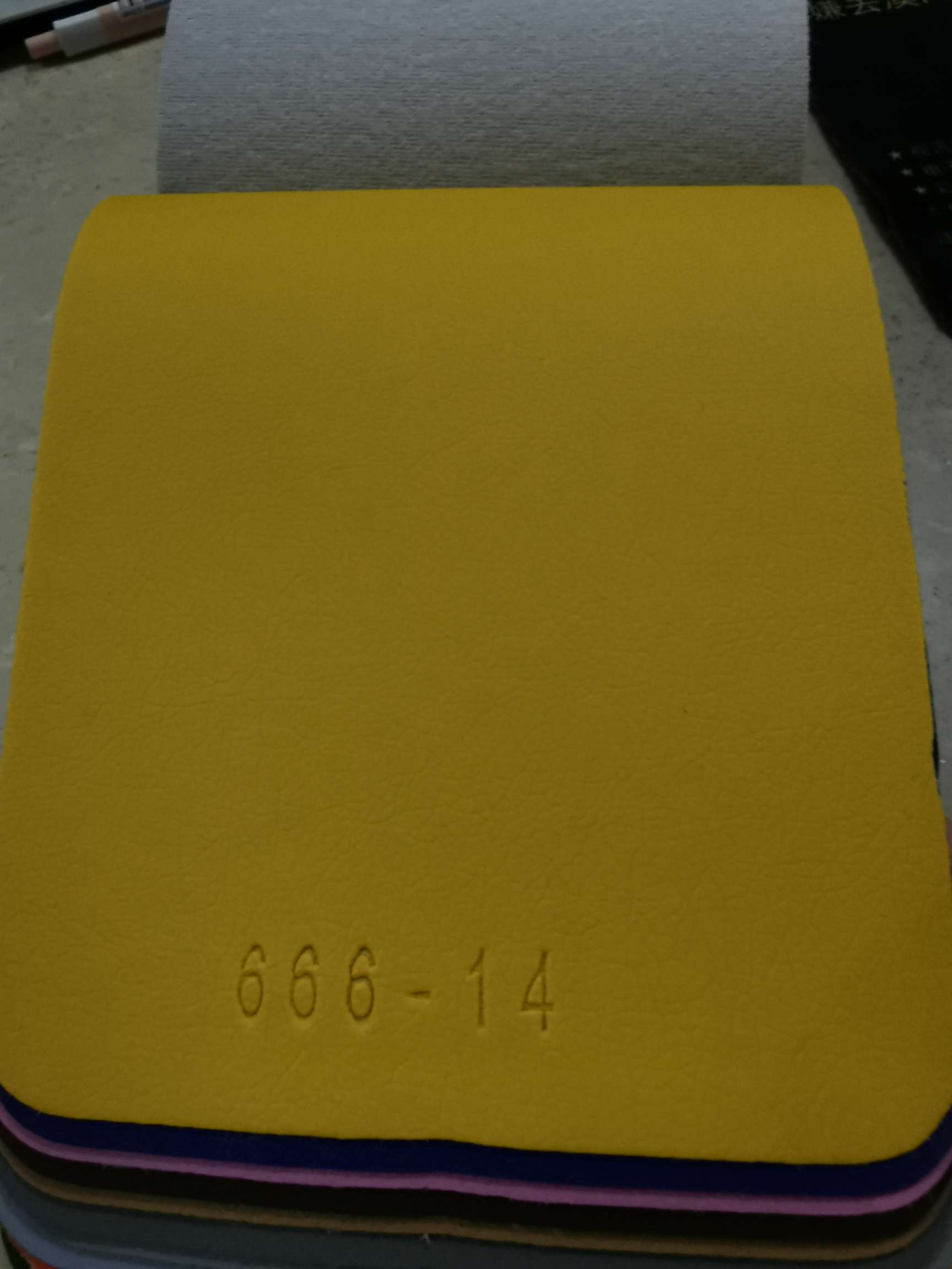 Simulated leather texture, environmentally friendly, flame-retardant, with a variety of colors and clear patterns. Factory direct sales, wholesale and retail undefined