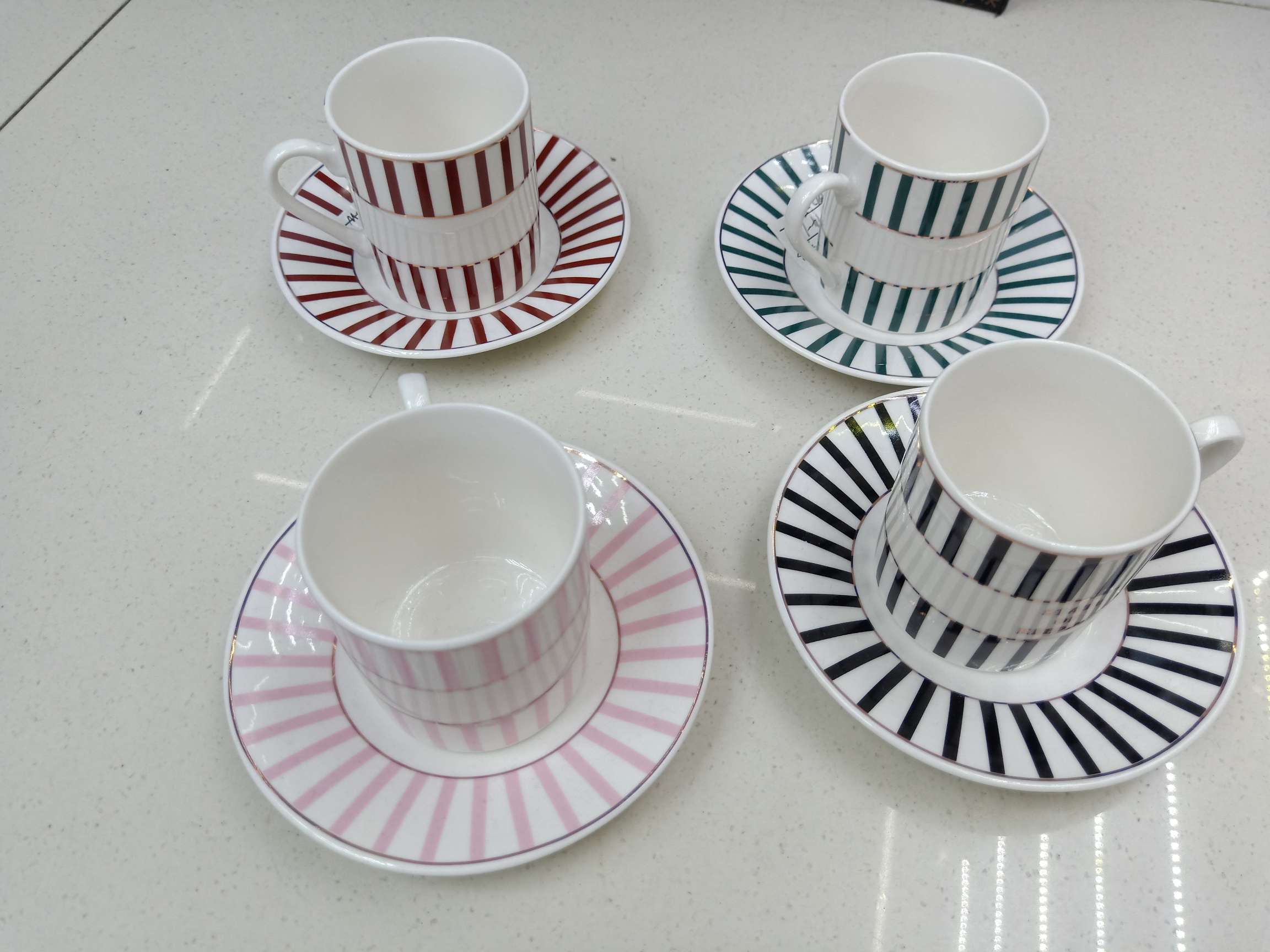 陶瓷咖啡杯6杯6碟带礼盒。