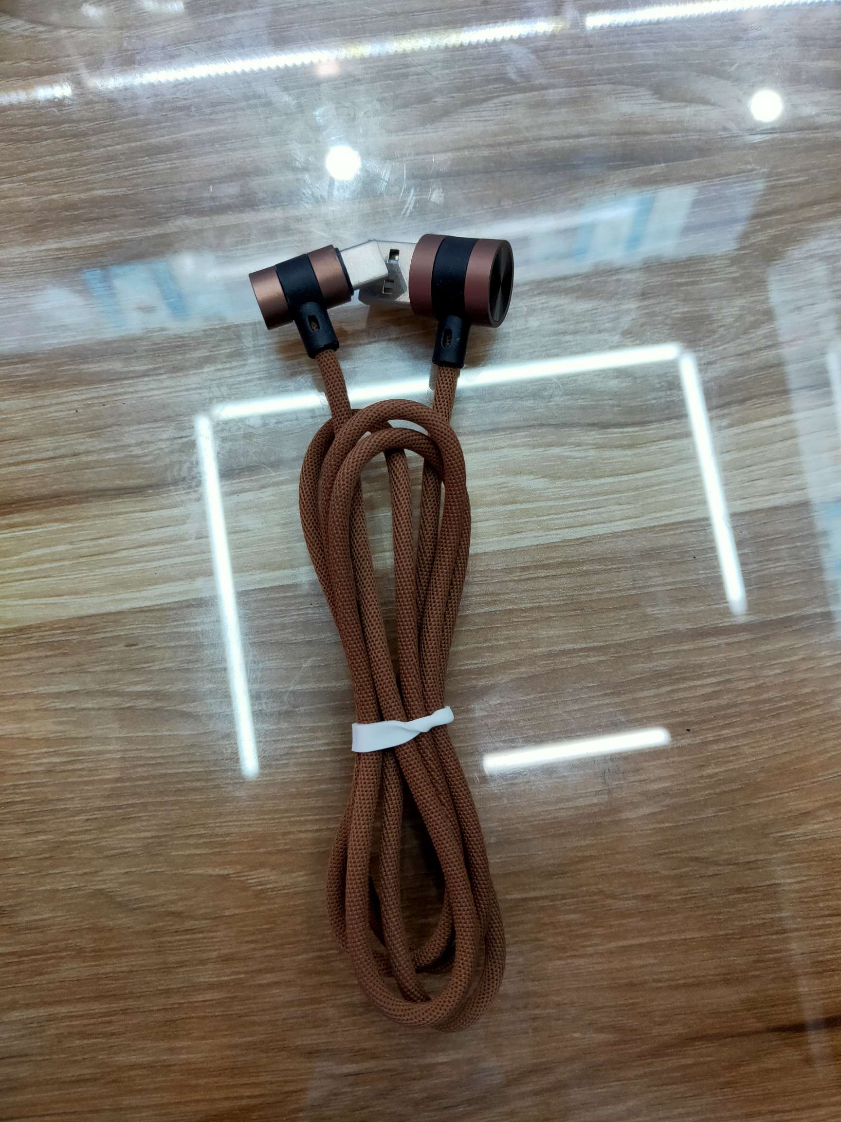 Brown data line thumbnail