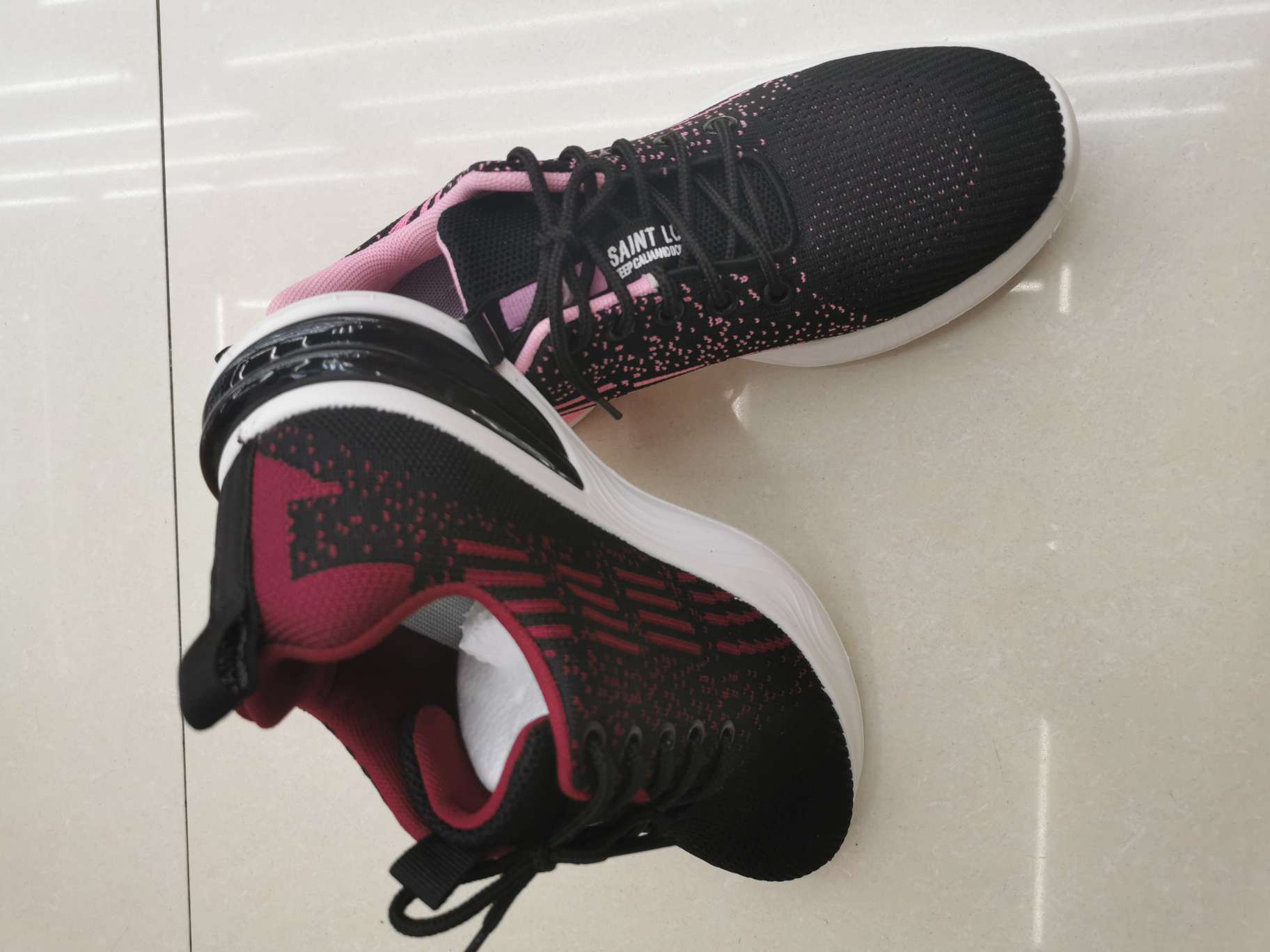 2020 Spring and Autumn Breathable Korean-style casual shoes, light mesh surface, comfortable fit, anti-slip, comfortable running mom shoes for lazy people Application Scenario